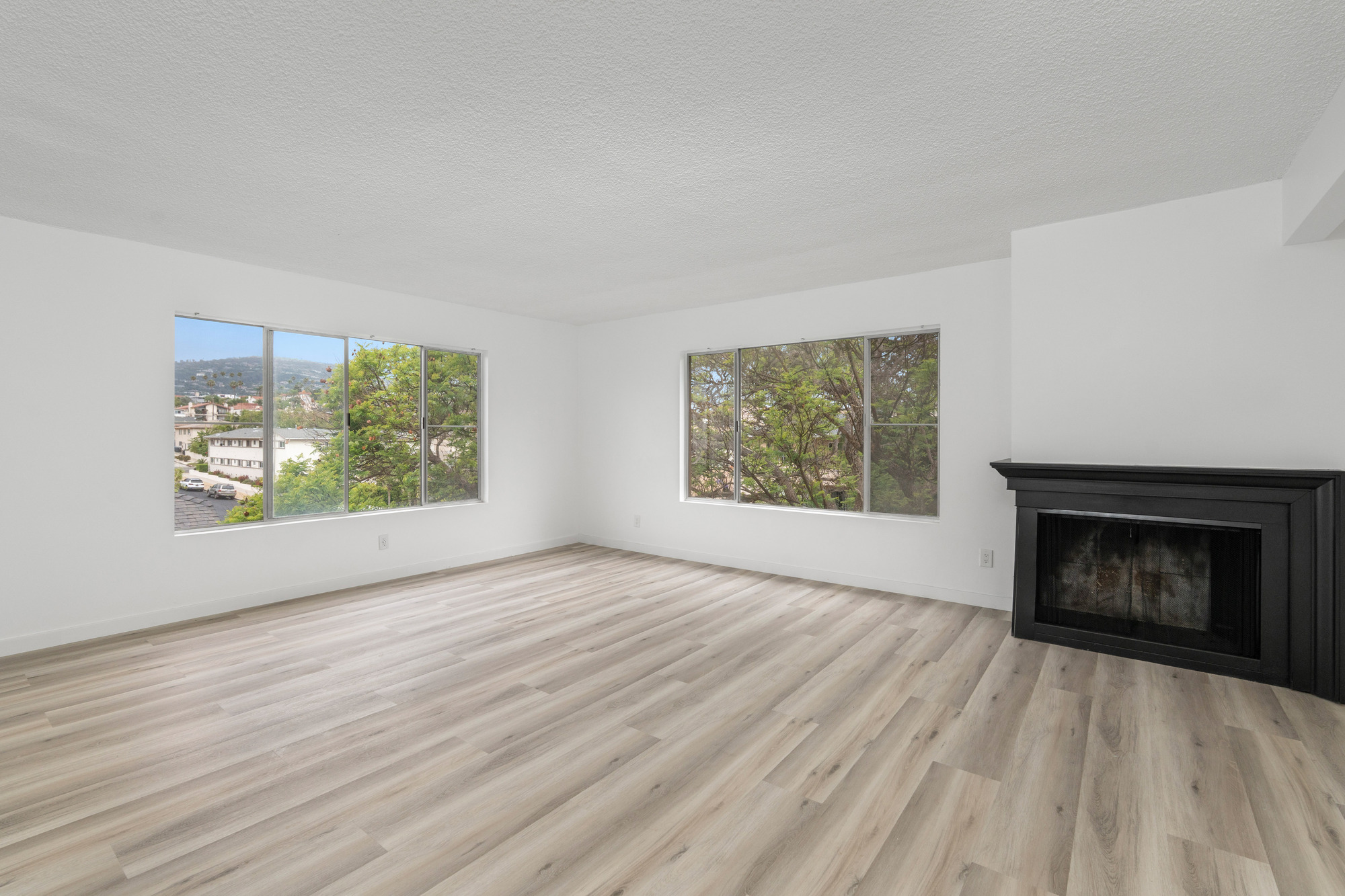 935 W 10th St thumbnail 5