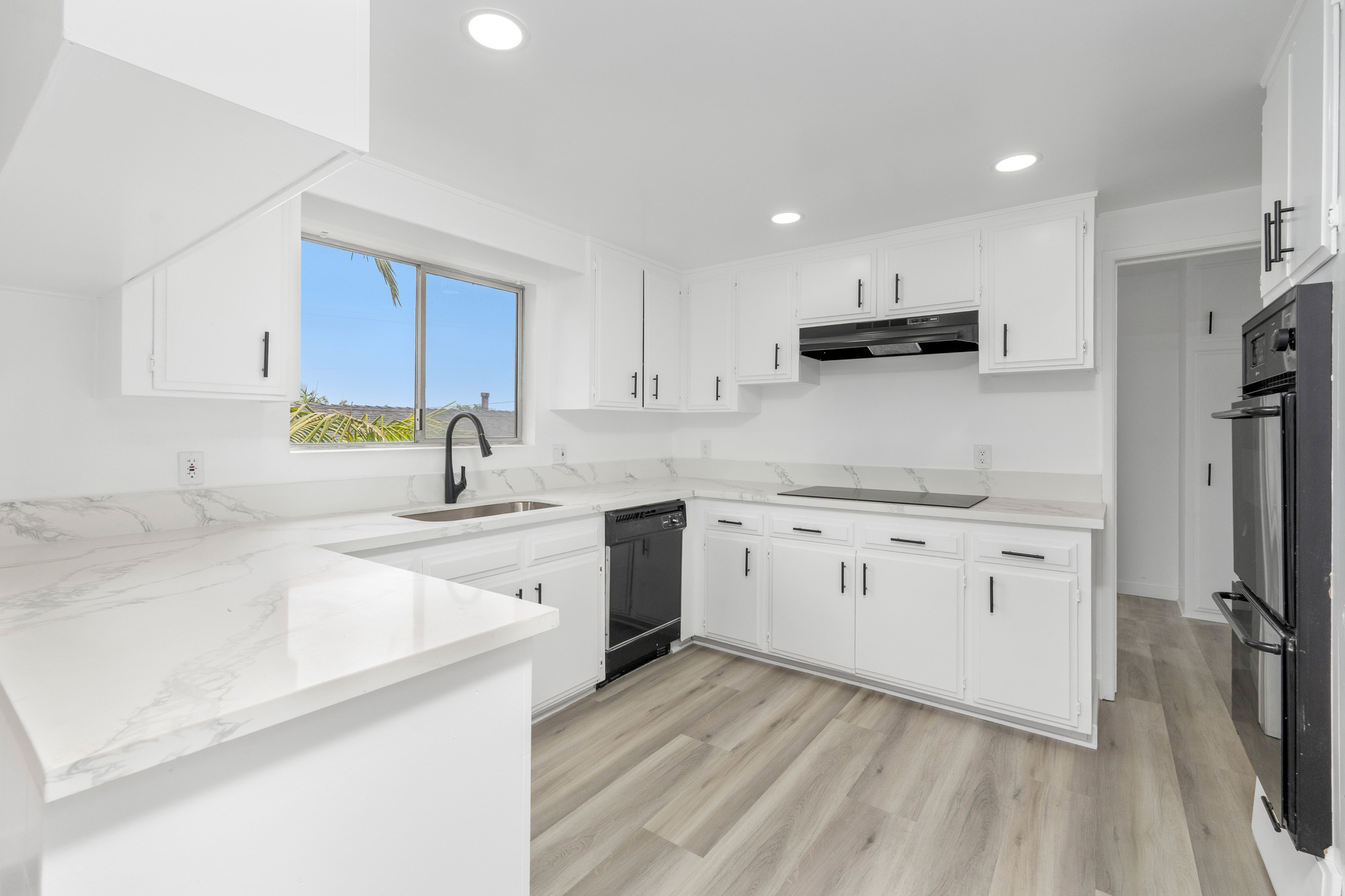 935 W 10th St thumbnail 9