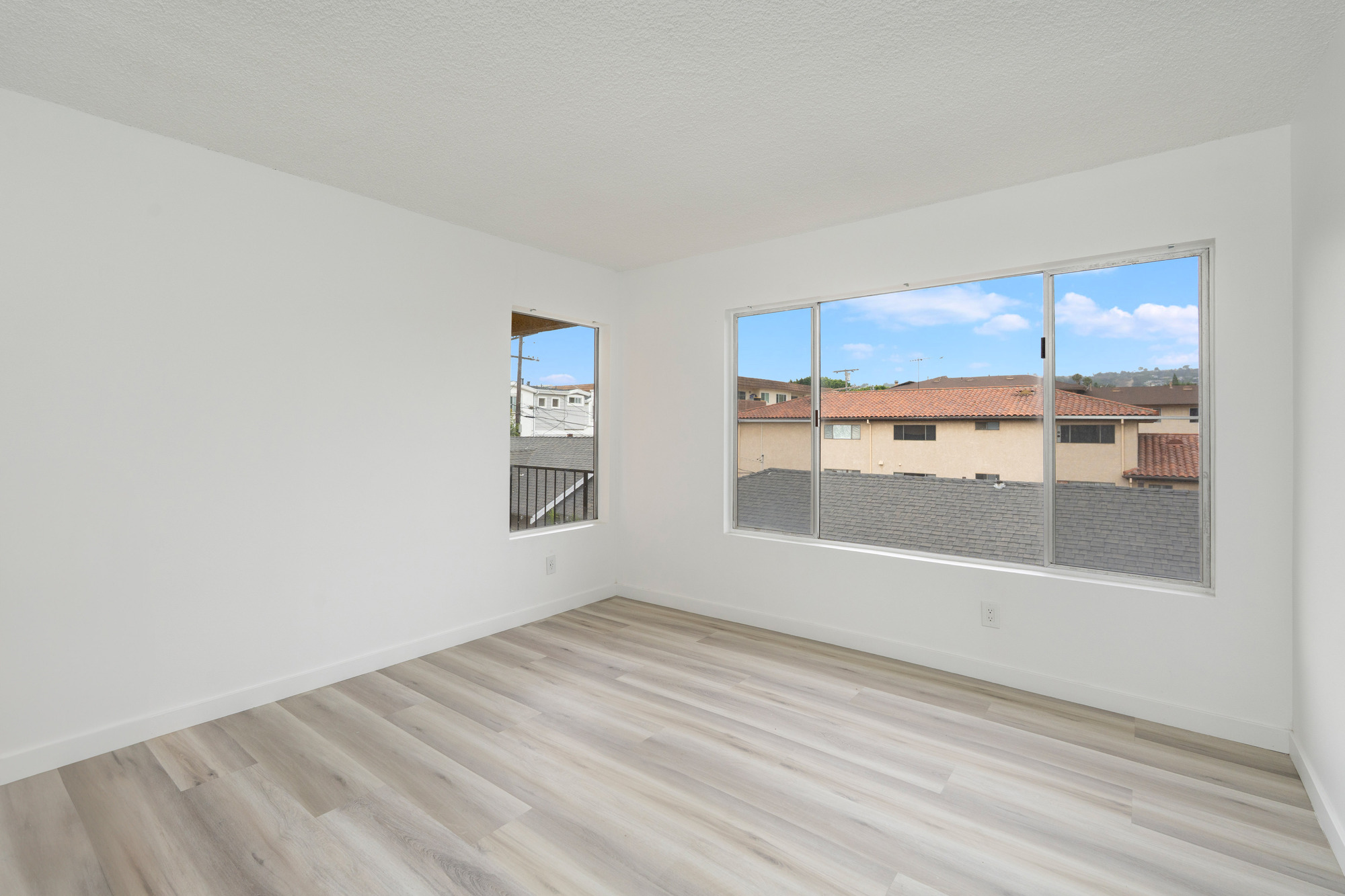 935 W 10th St thumbnail 13