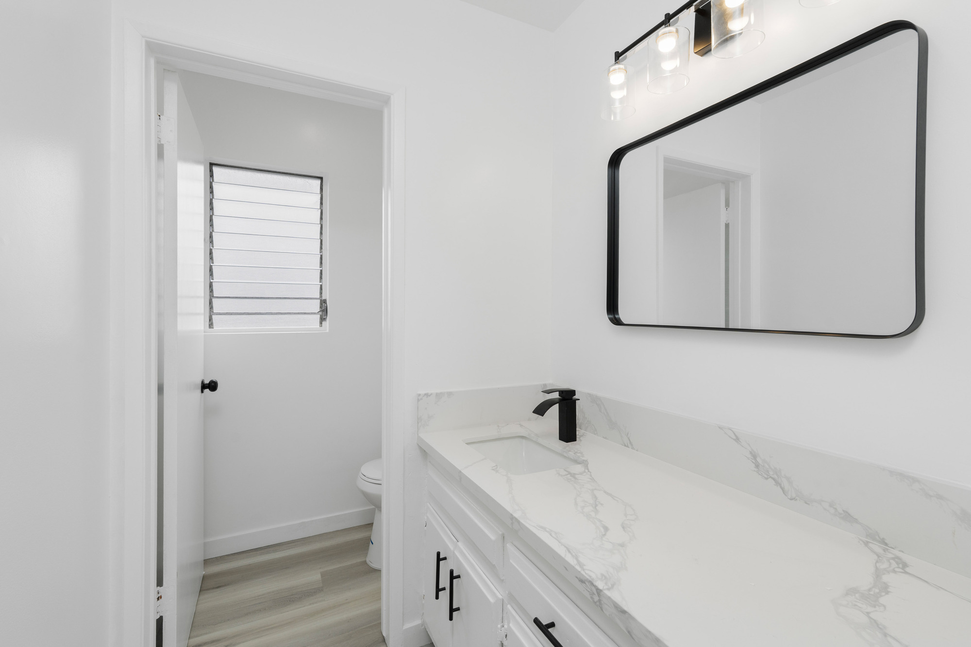 935 W 10th St thumbnail 15