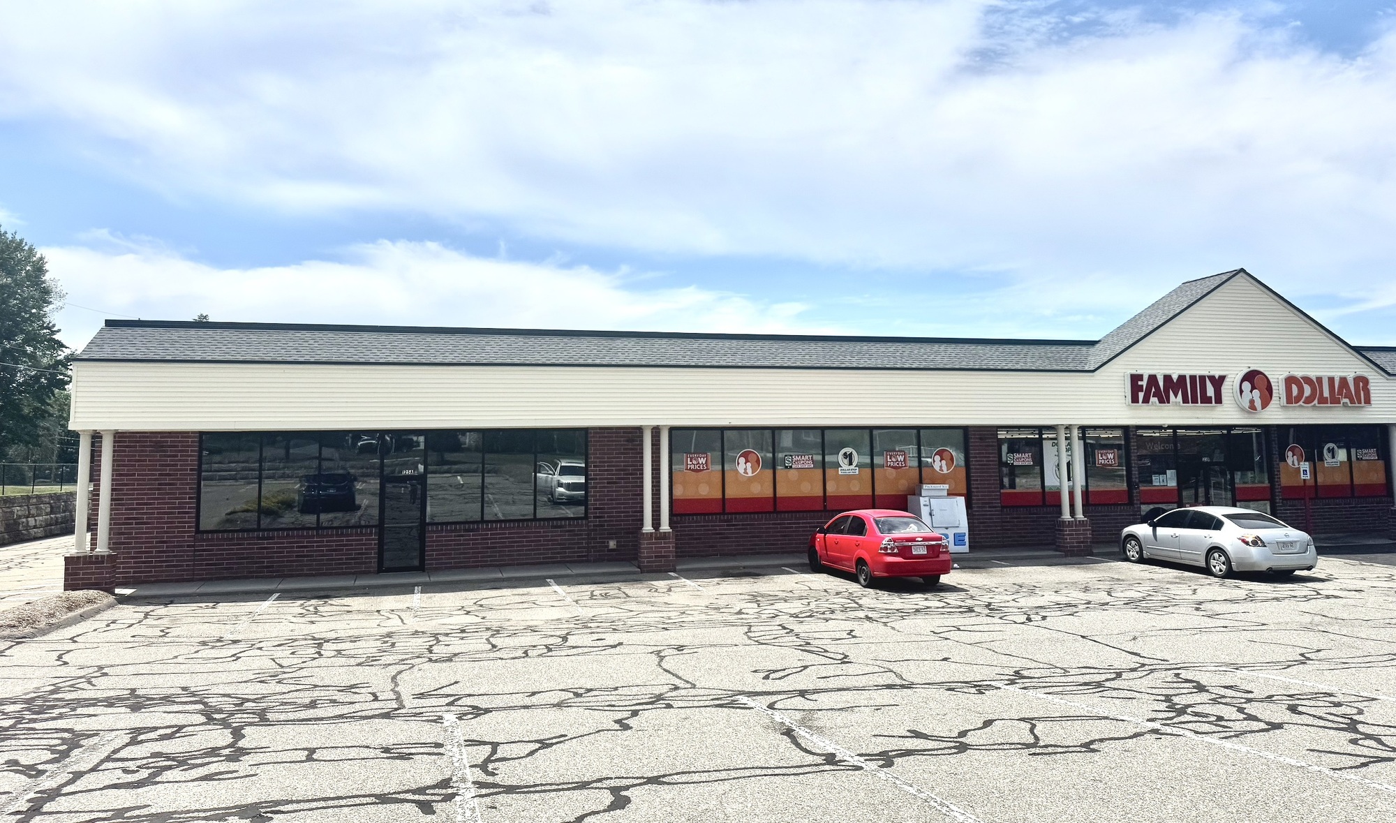 125 N Main St