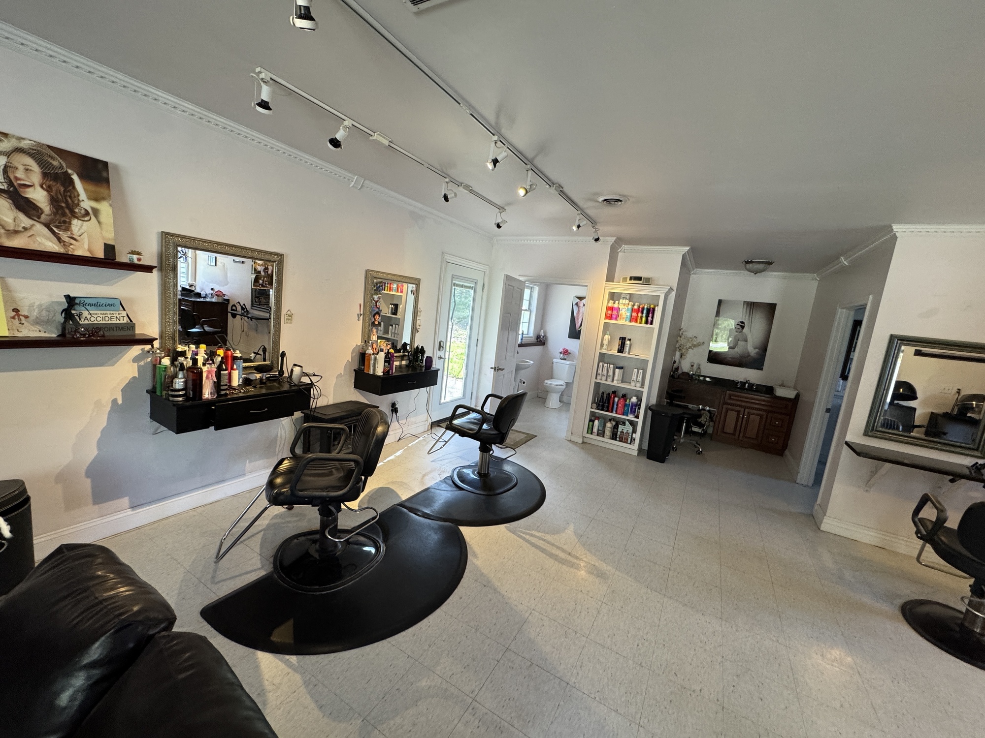 Photo 10
