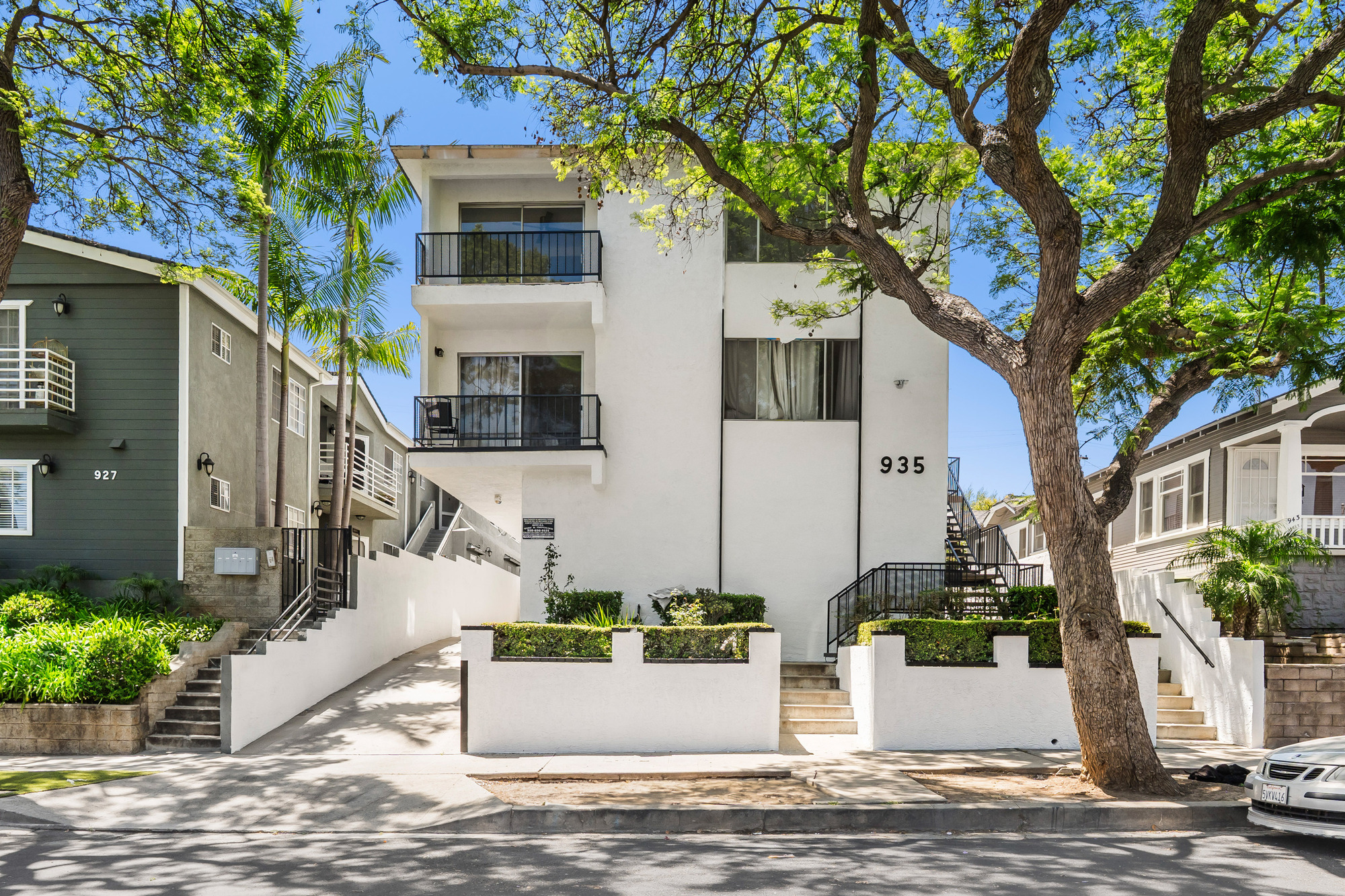 5-unit multifamily property at 935 W 10th St, San Pedro, CA
