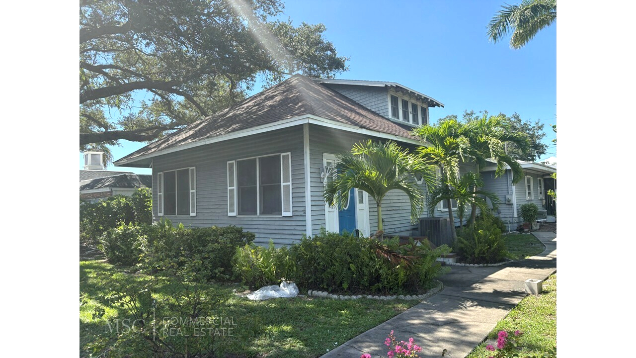 2714 Manatee Ave W, Bradenton, FL 34205