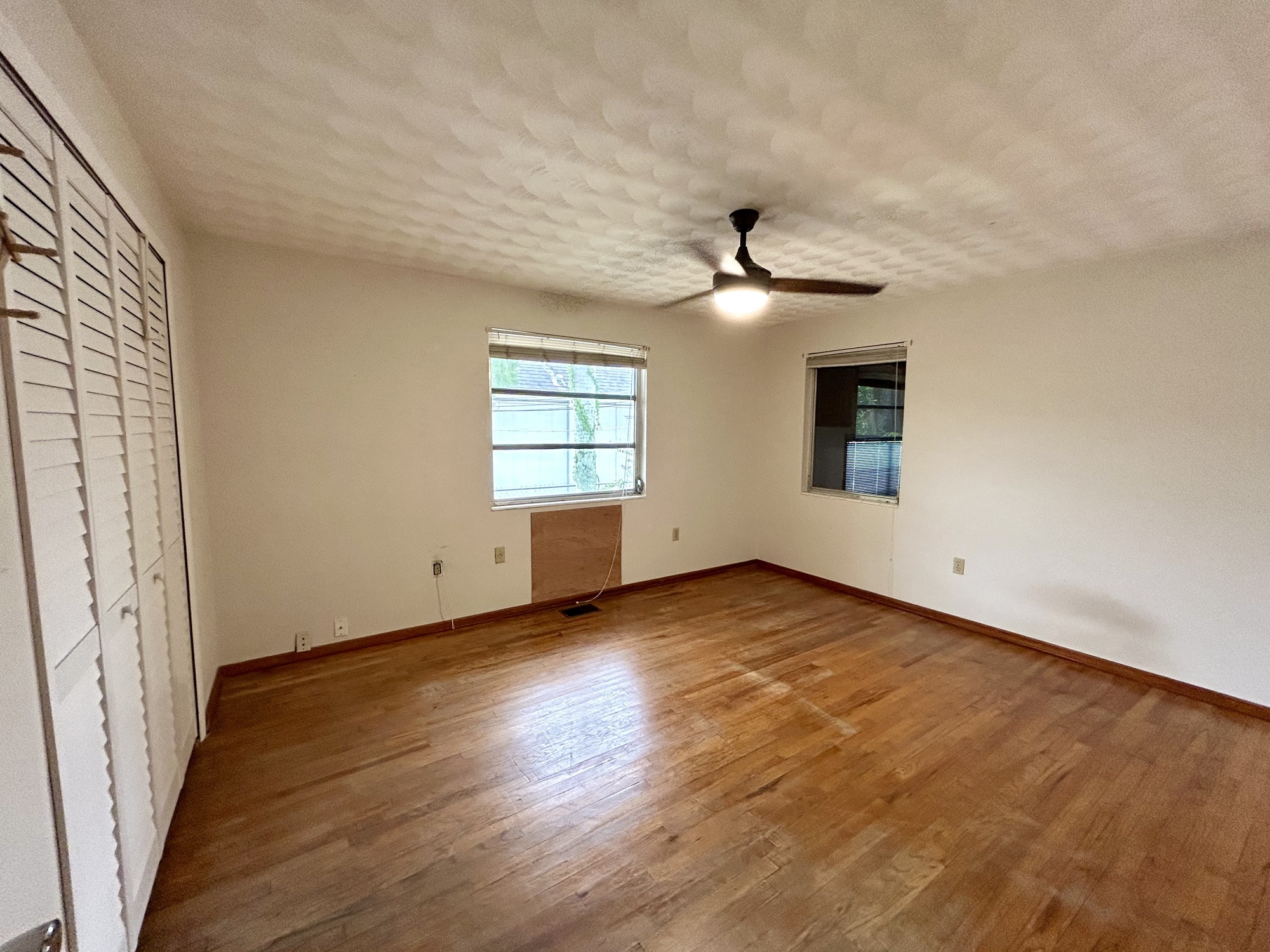 2714 Manatee Ave W - photo 3 of 11