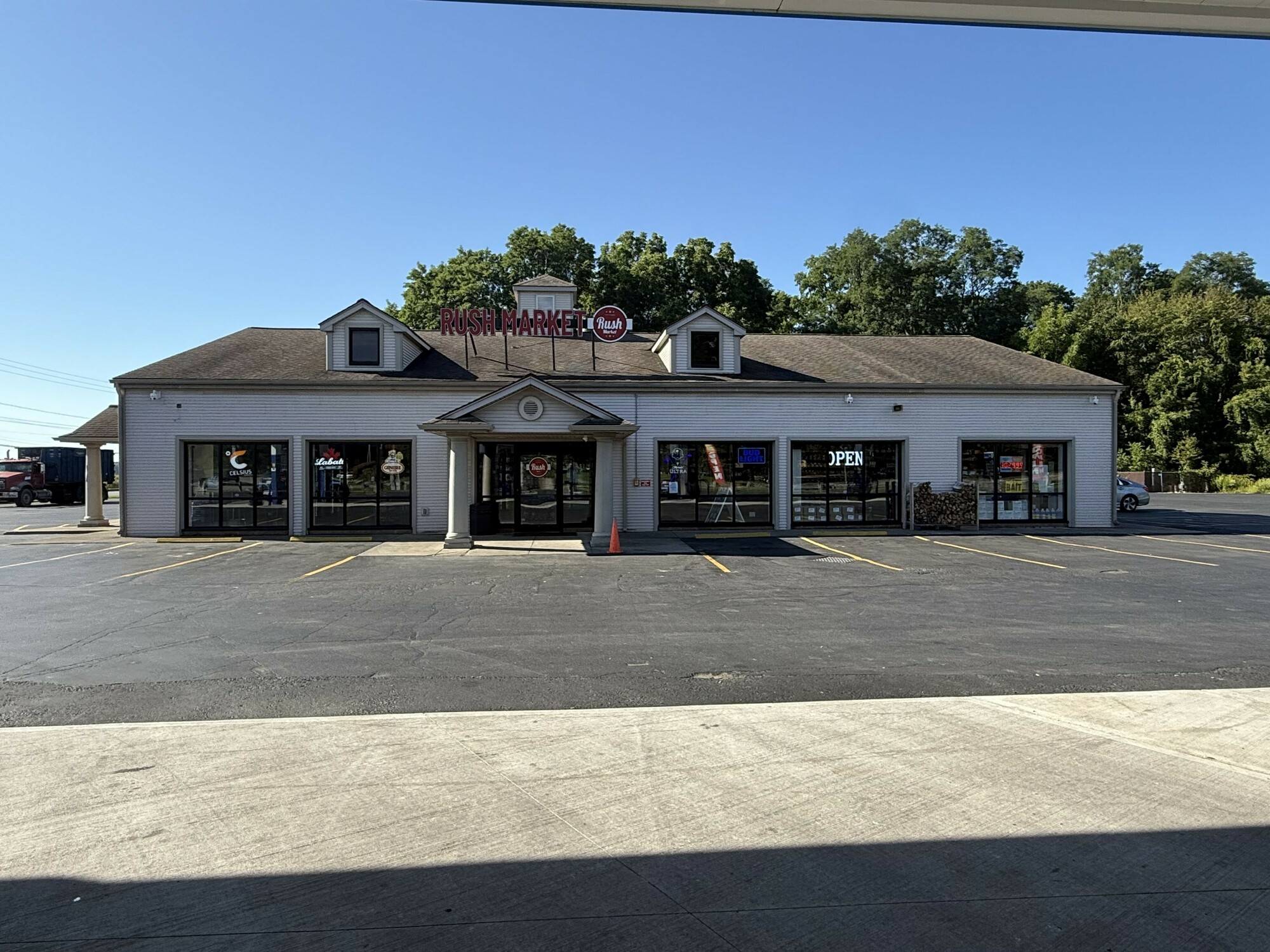 Hot Leasing Opportunity at Rush Market – Restaurant/QSR Space Just Off I-390