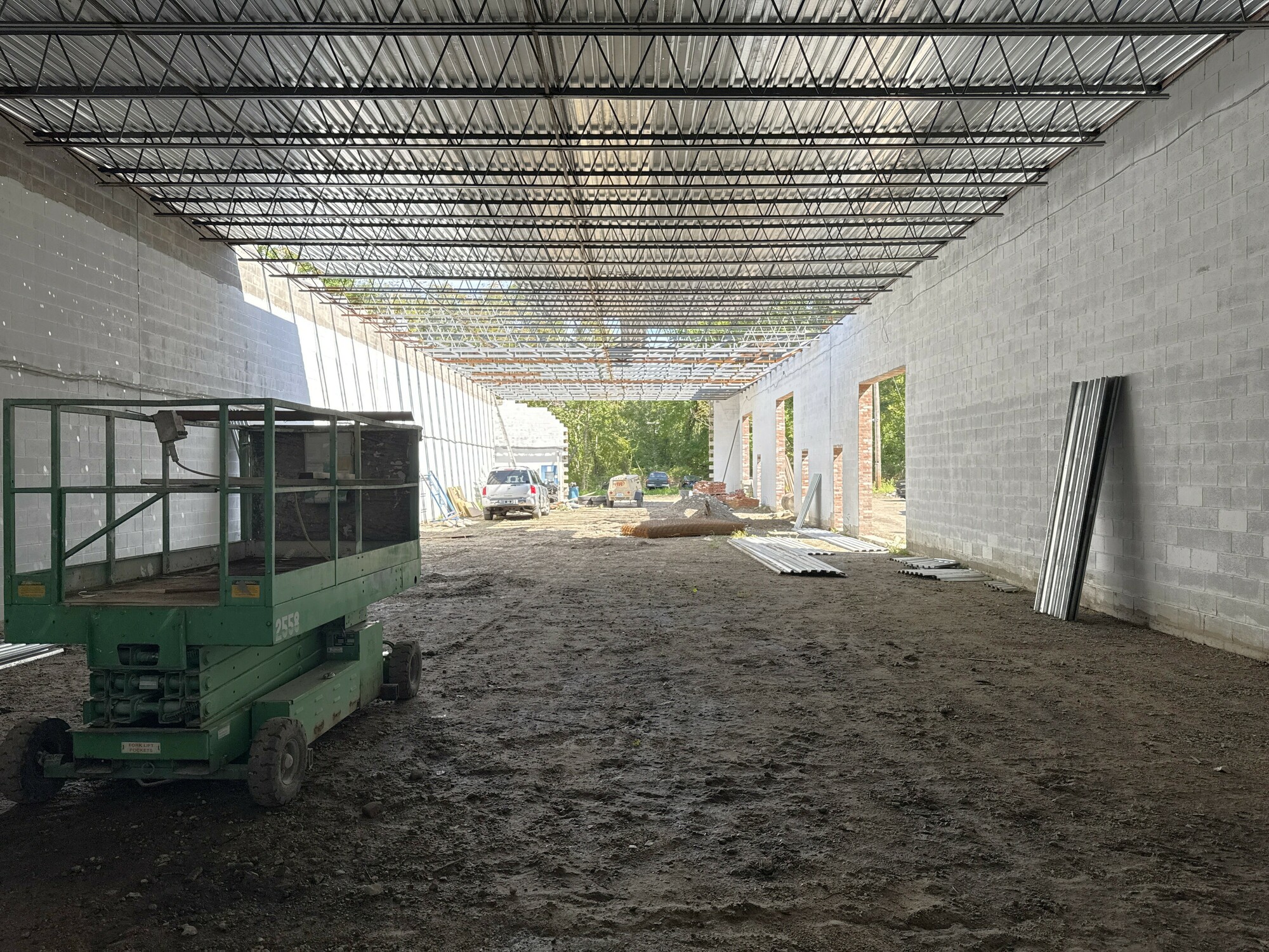 Warehouse/Distribution Center 4