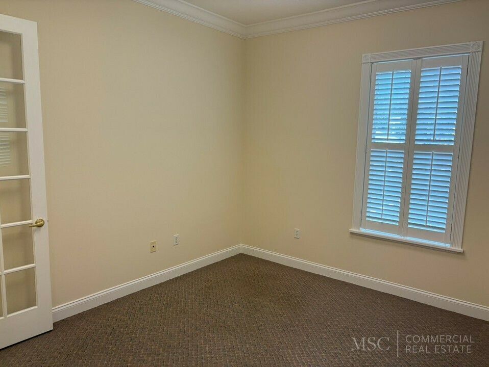 3192 Fruitville Rd - photo 19 of 31