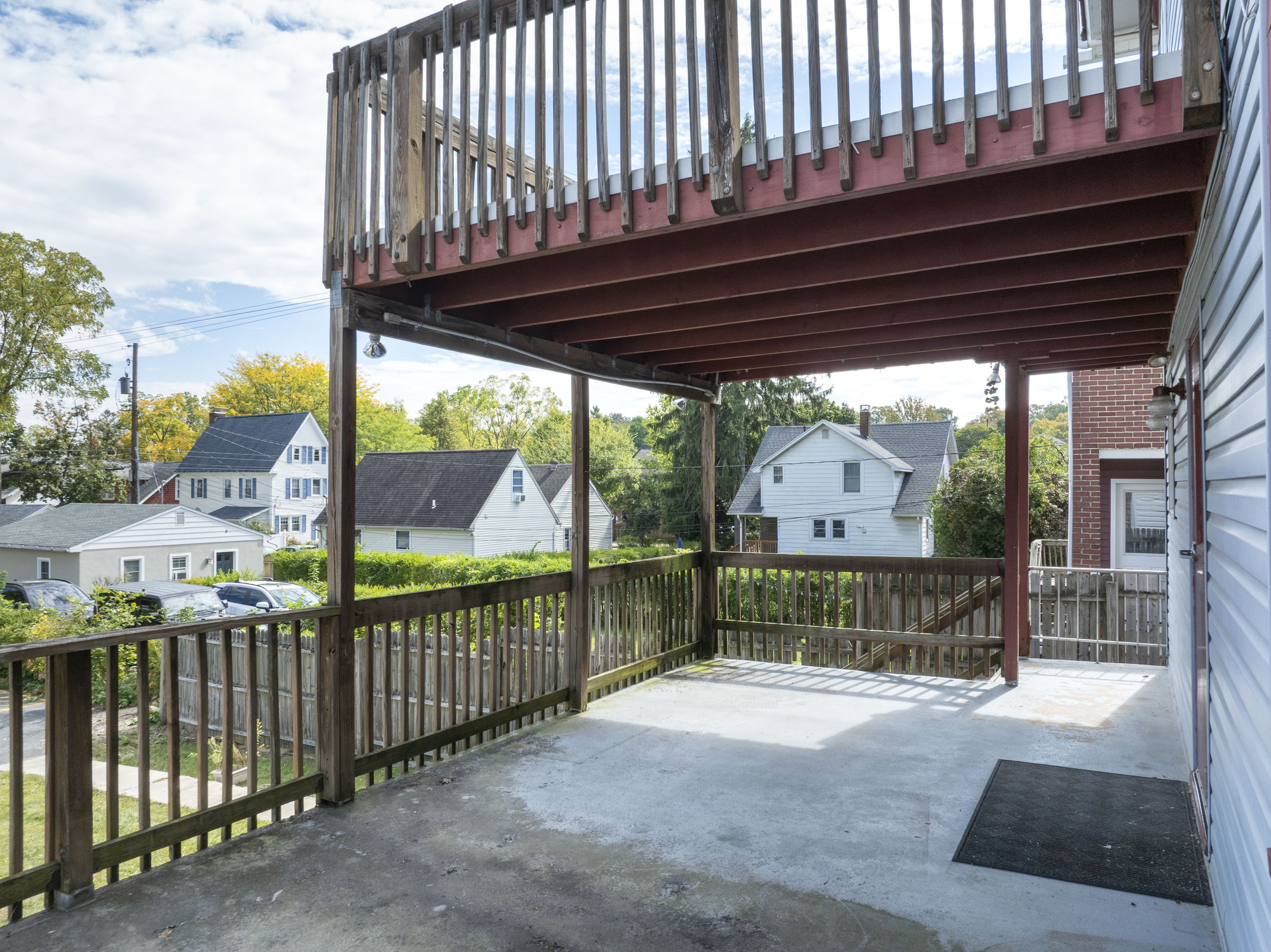 Flexible Professional Office Suites Near Penn State | 489–952 SF Available | 6 Parking Spaces 5