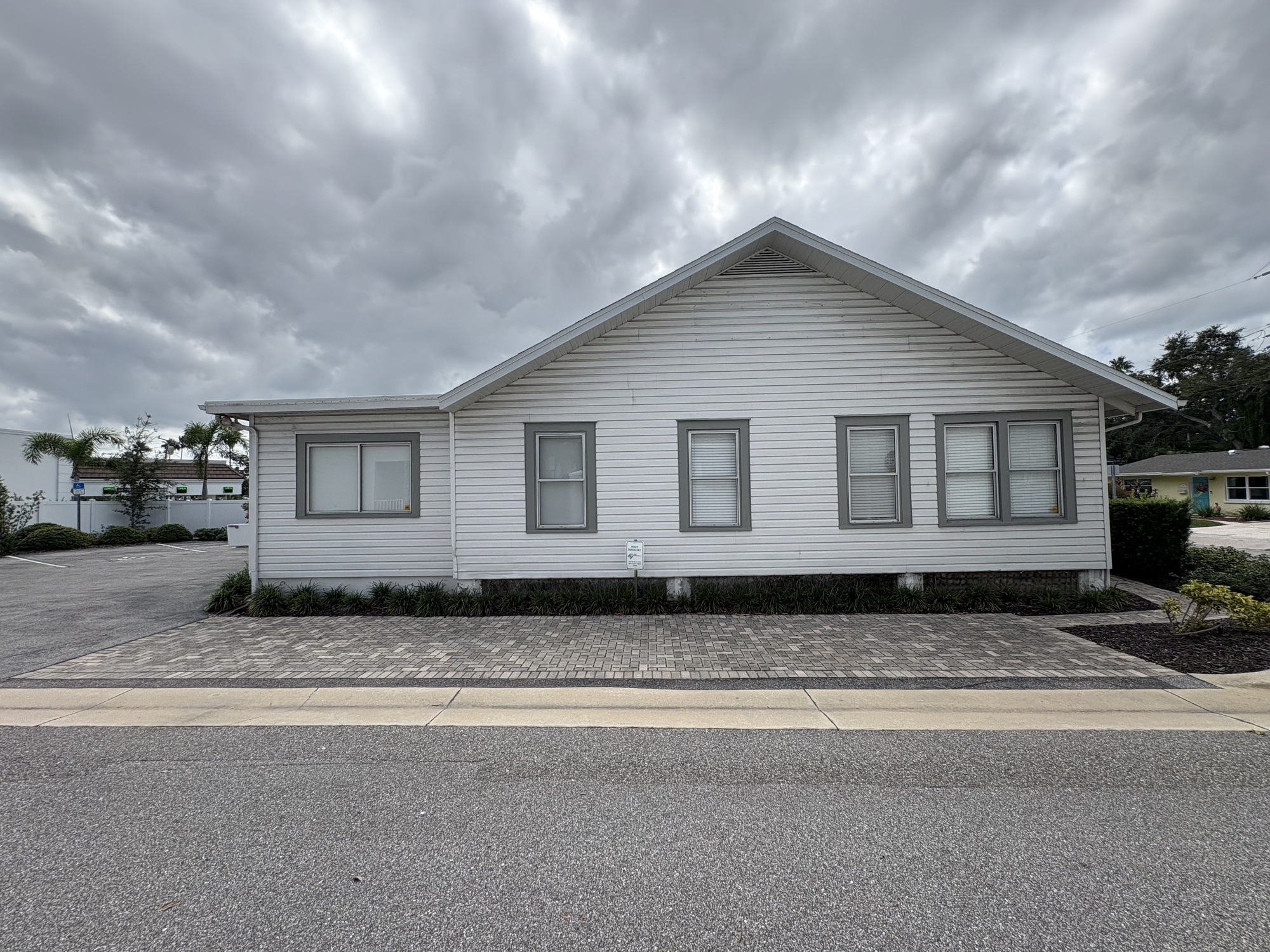 535 Lafayette Ct - photo 9 of 32