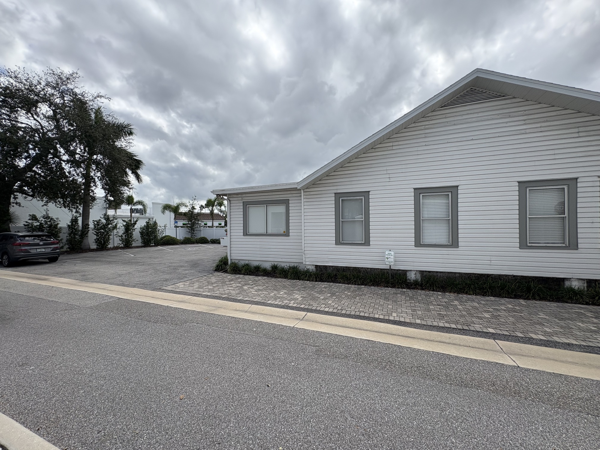 535 Lafayette Ct - photo 10 of 32