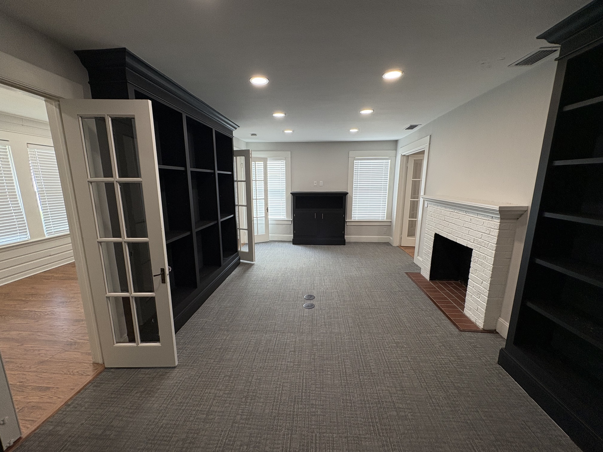 535 Lafayette Ct - photo 3 of 32