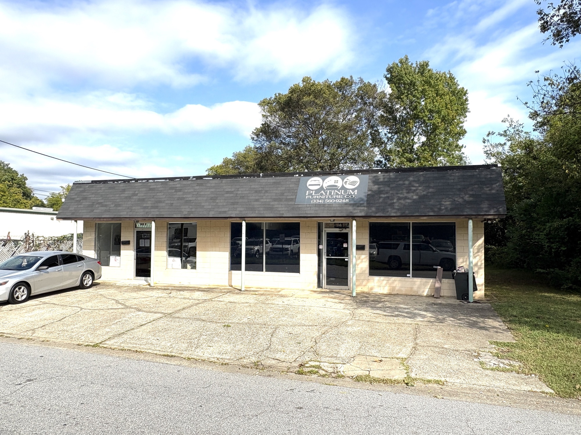 902 12th St, Phenix City, AL, 36867