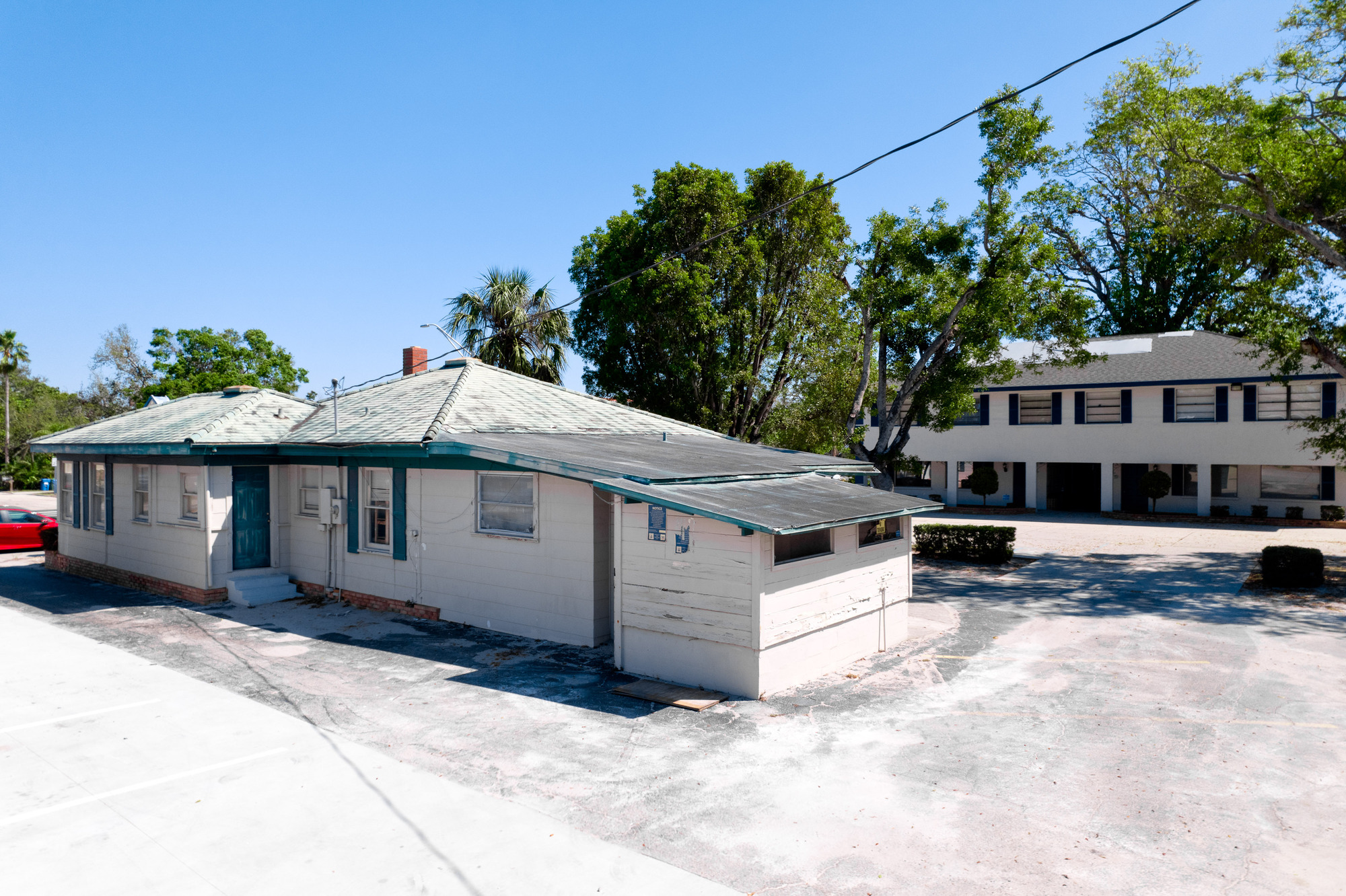 2101 Manatee Ave W - photo 3 of 5