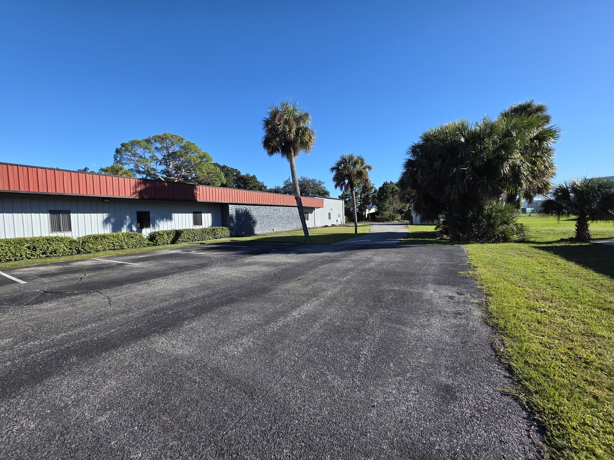 8000+/- SF Industrial Offices | Warehouse 5