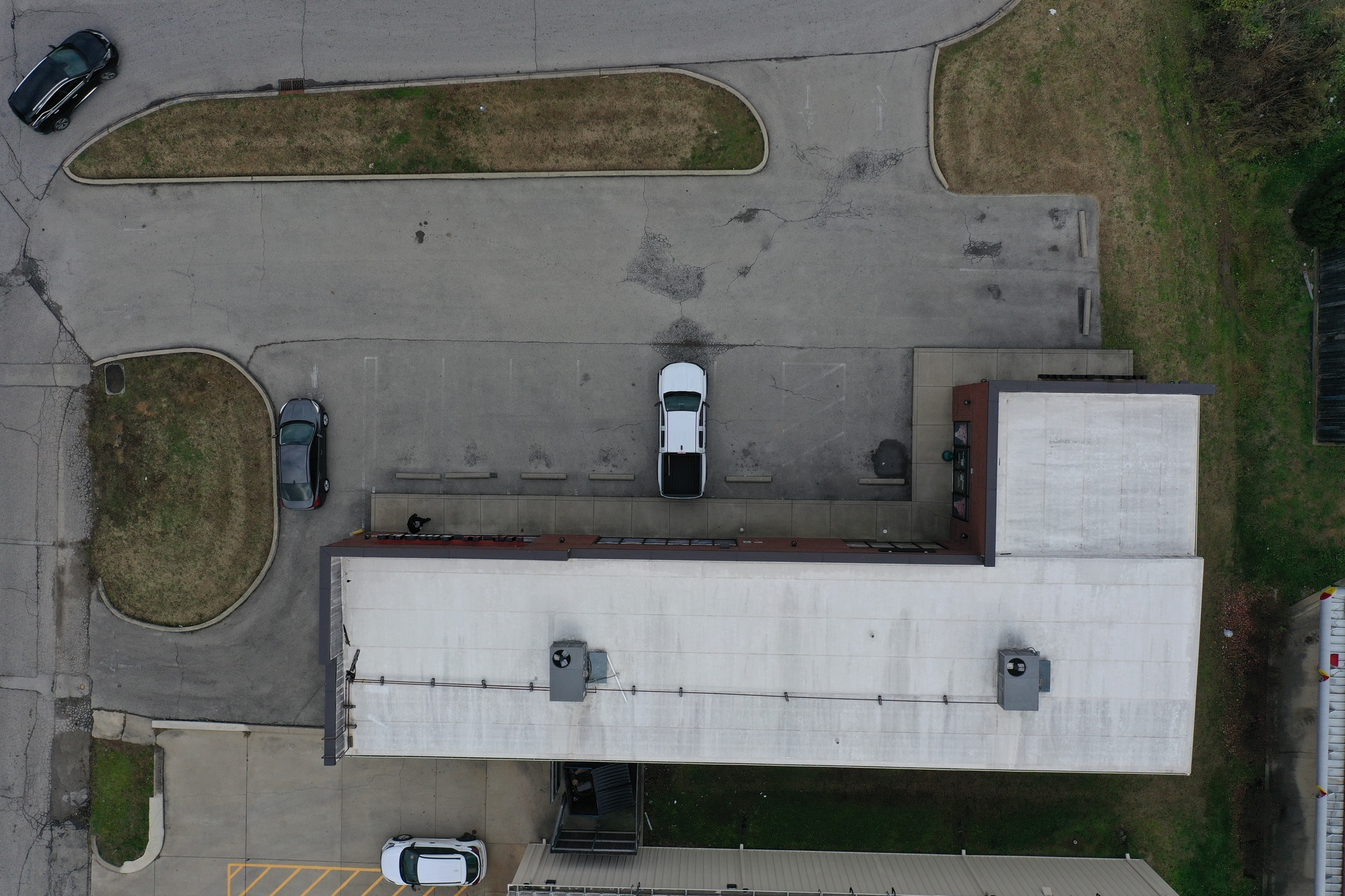 Free-Standing Shepherdsville Retail Building with Drive-Thru 3