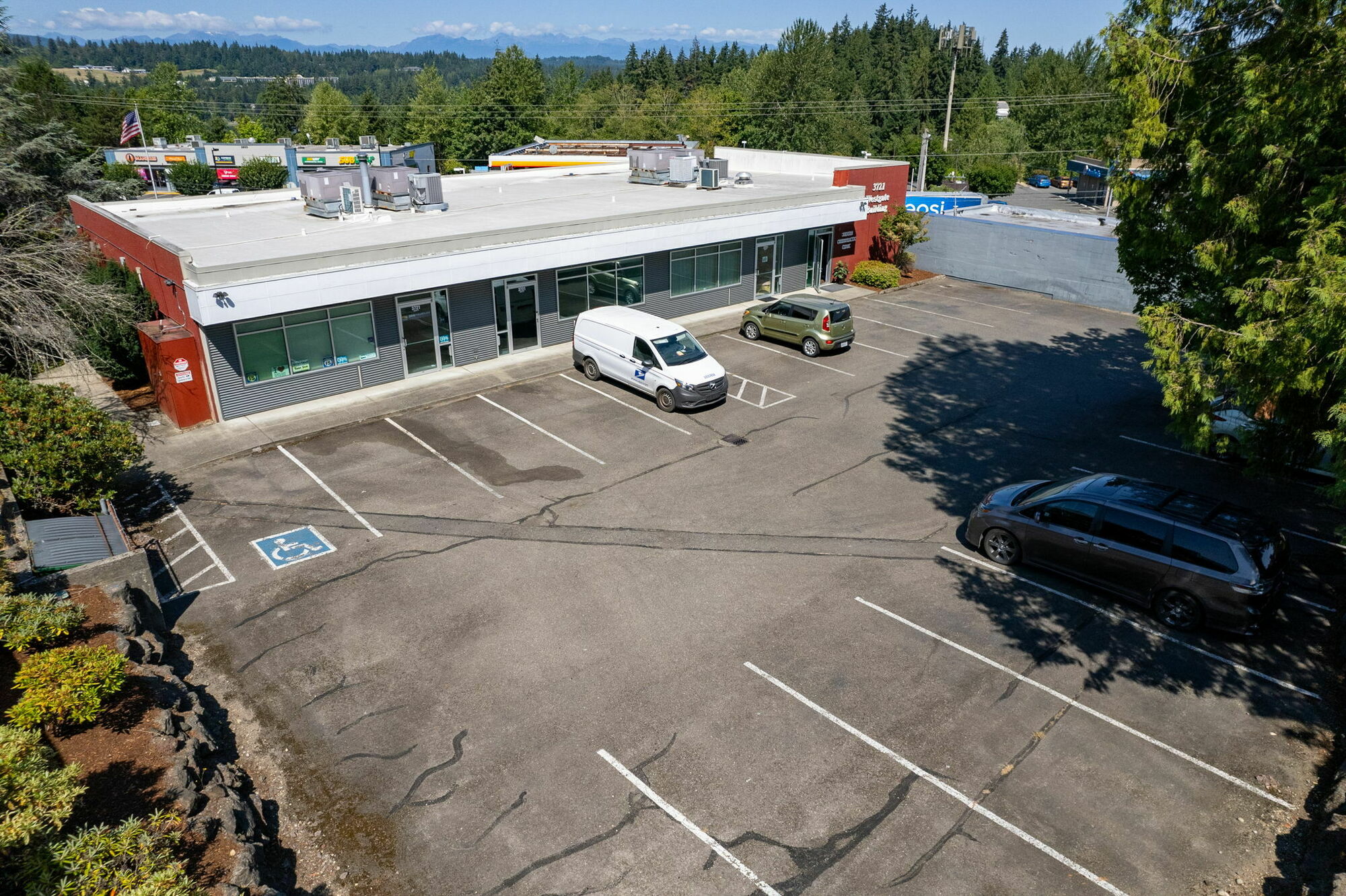 Prime 1,620 SF Commercial Space off Kitsap Way 4