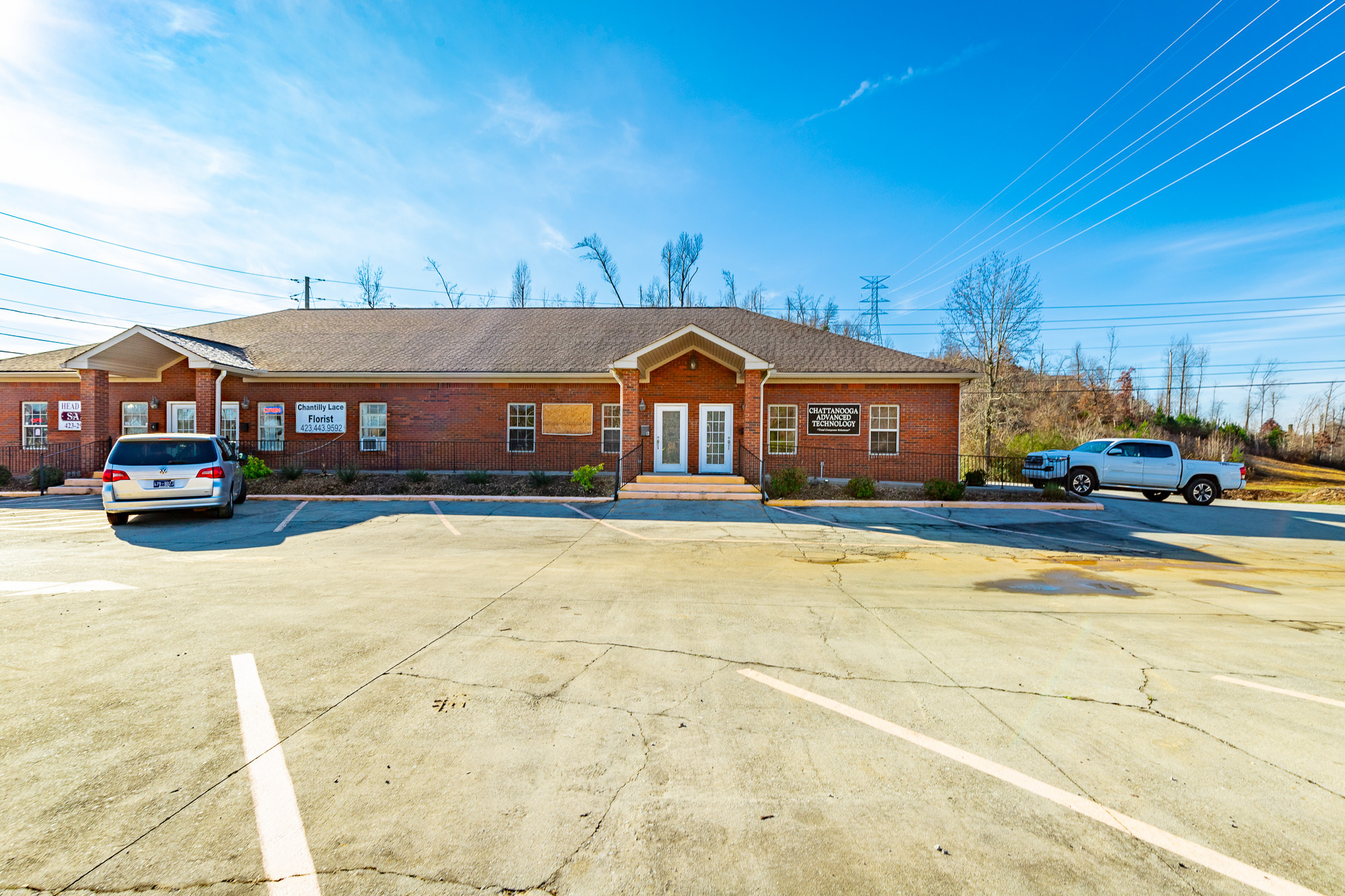 Standifer Gap Commercial Office with 10 Office Rooms | ±3,200 SF 5