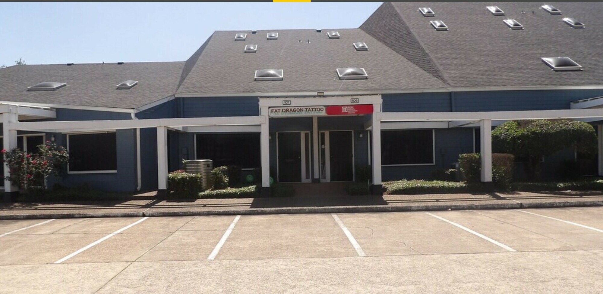 1090 SF Available Gross Lease 3