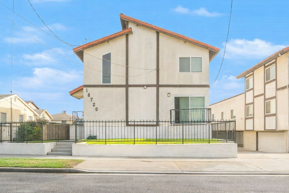 16722 S Dalton Ave thumbnail 2