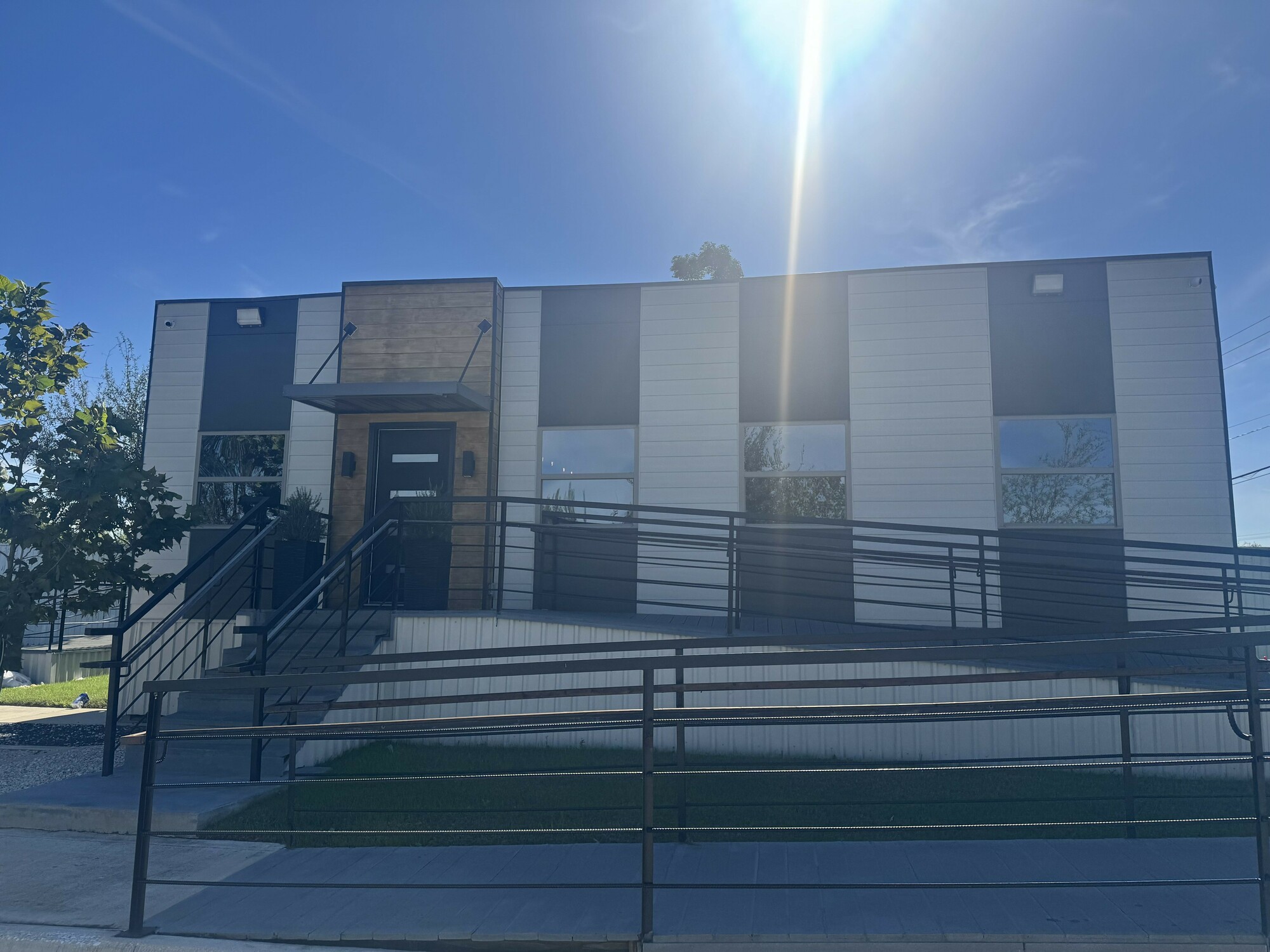 For Sale | Single-Tenant Flex Office | North Houston / Hardy Corridor