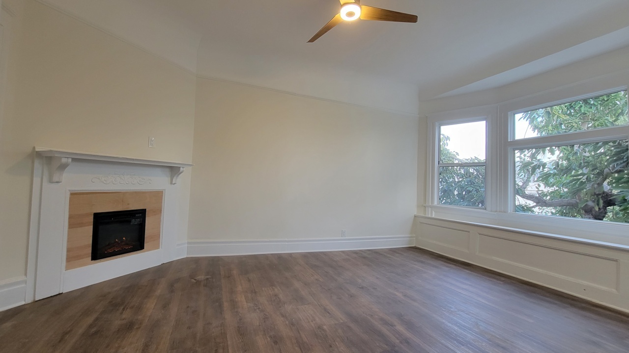 1304 W 17th Street thumbnail 11