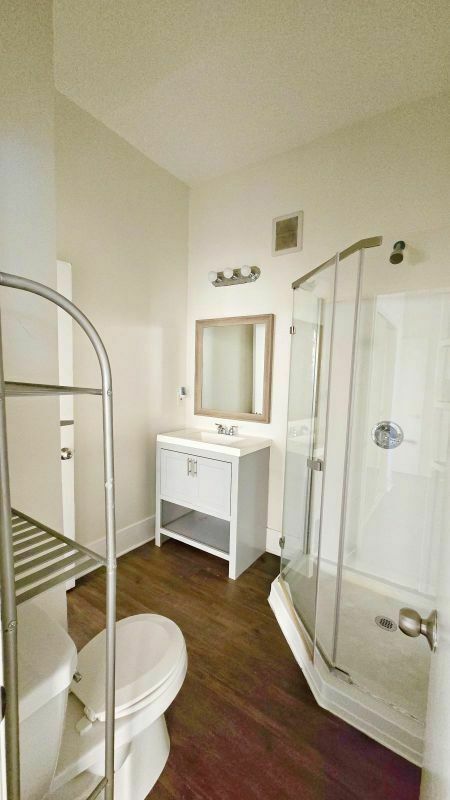 1304 W 17th Street thumbnail 18