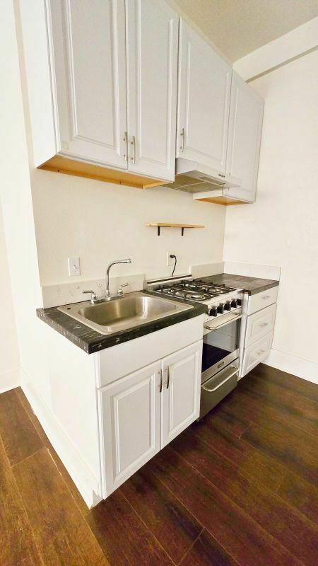 1304 W 17th Street thumbnail 24
