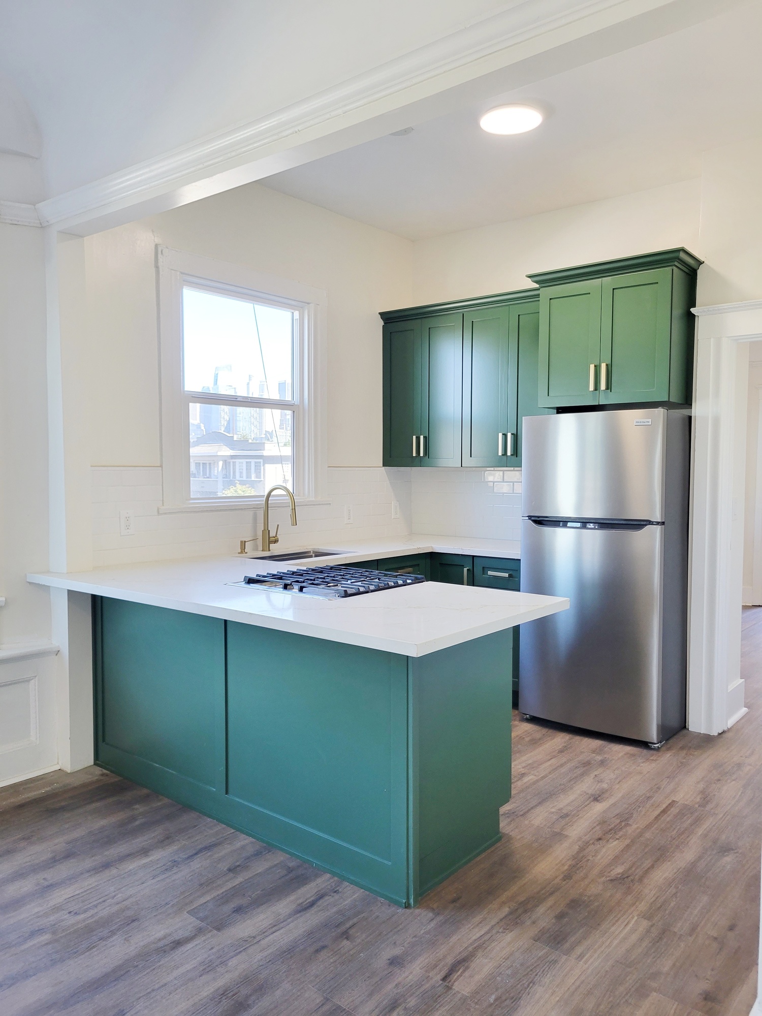 1304 W 17th Street thumbnail 37