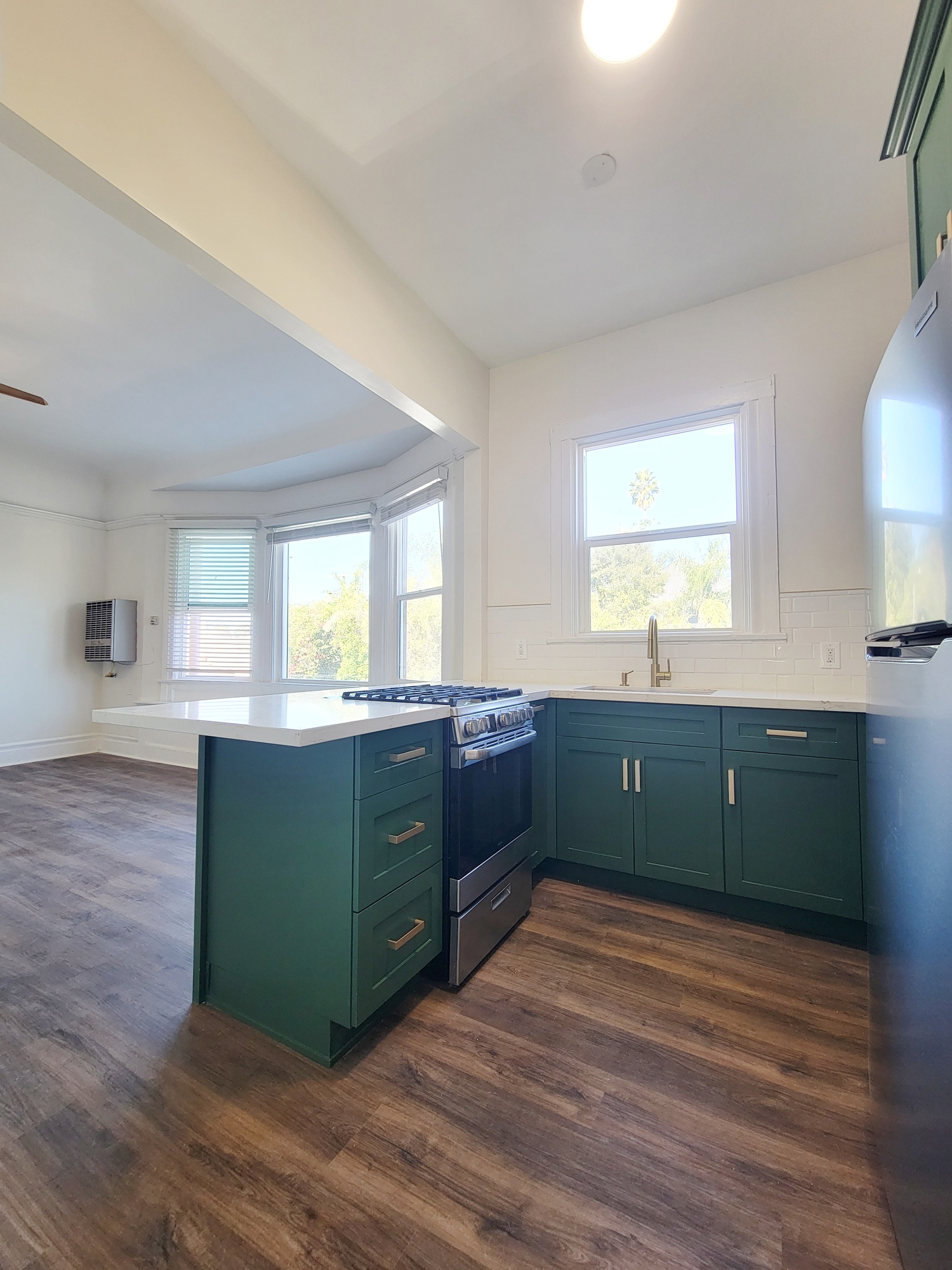 1304 W 17th Street thumbnail 38
