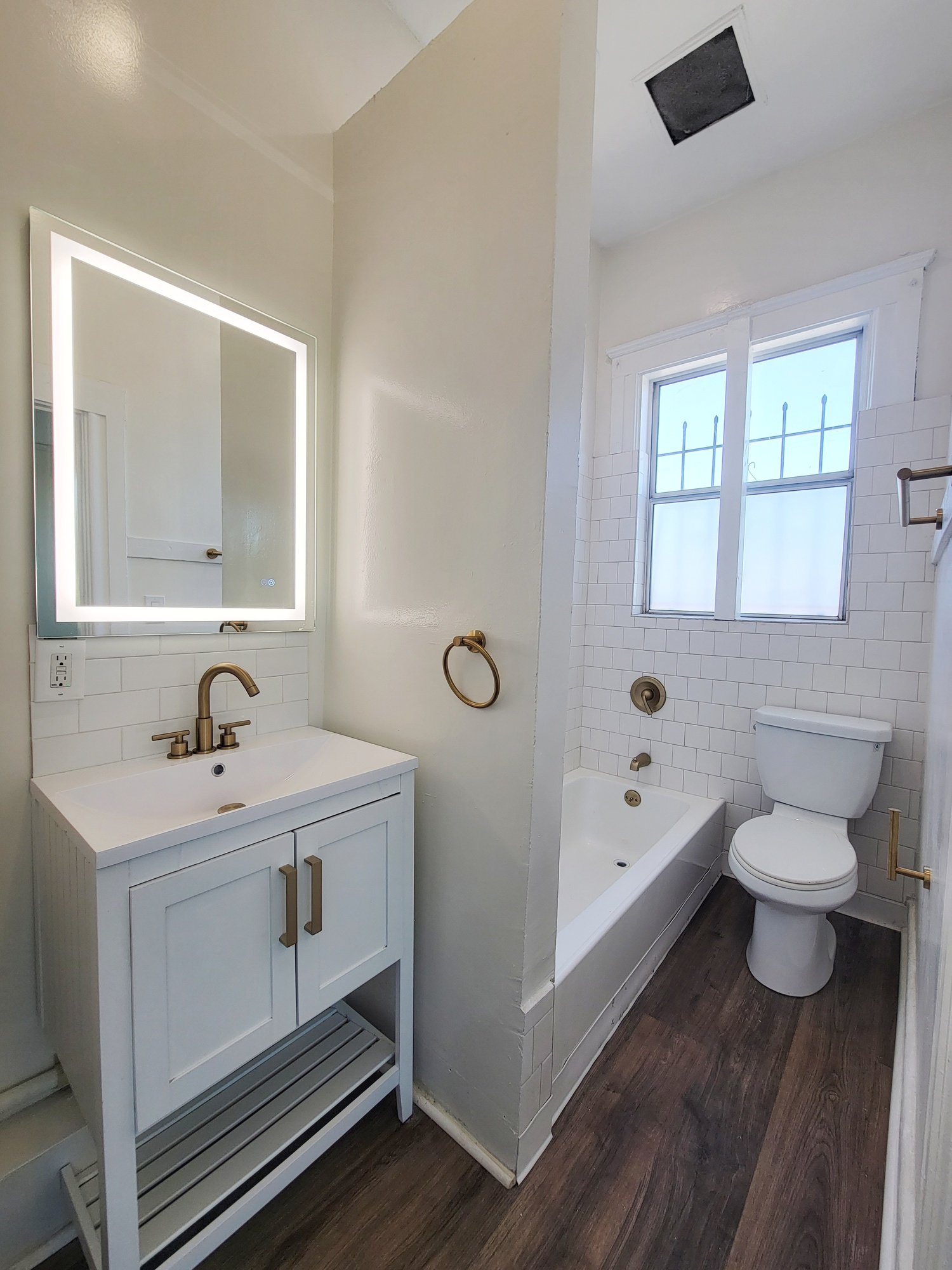 1304 W 17th Street thumbnail 42