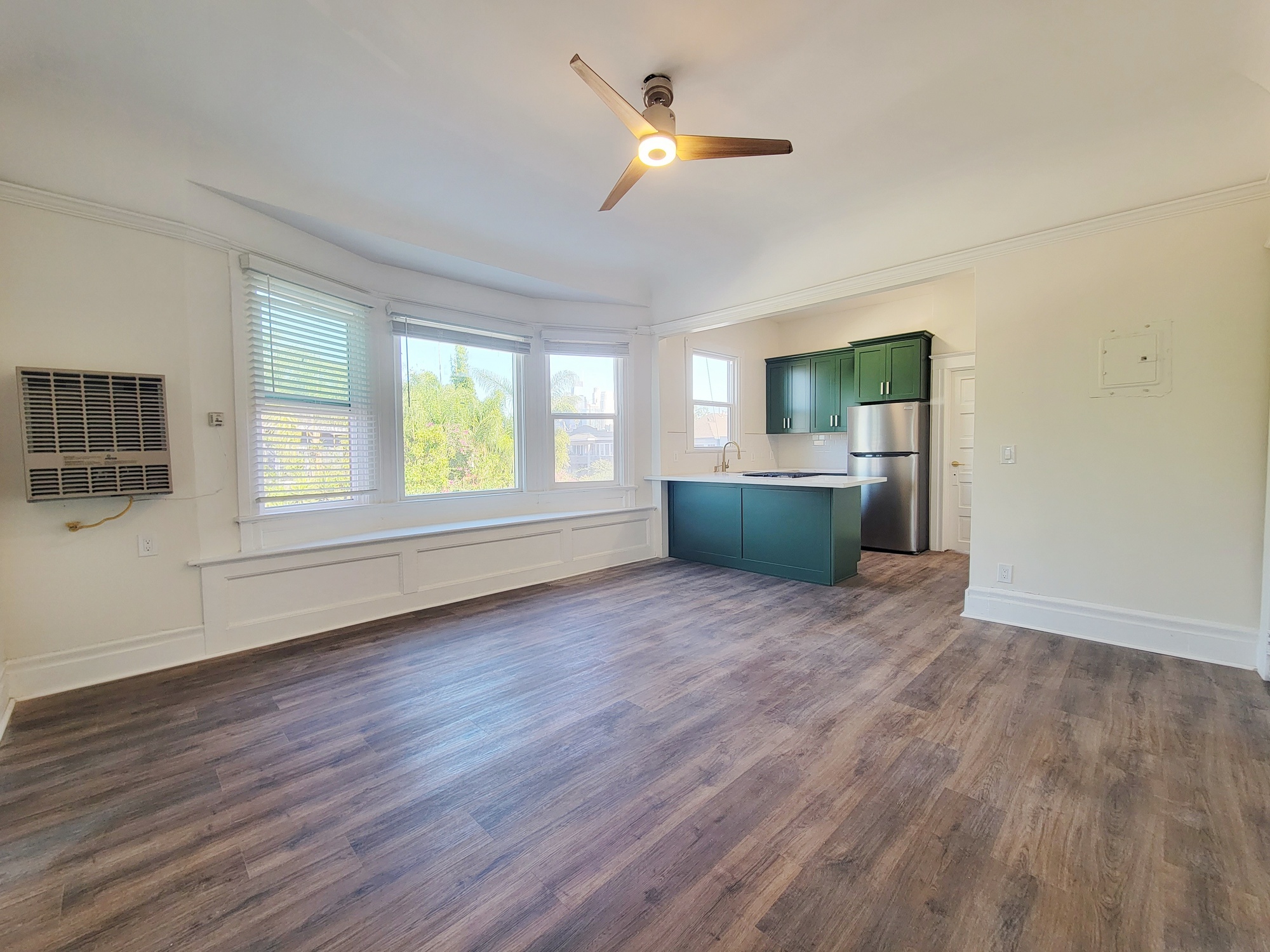 1304 W 17th Street thumbnail 43