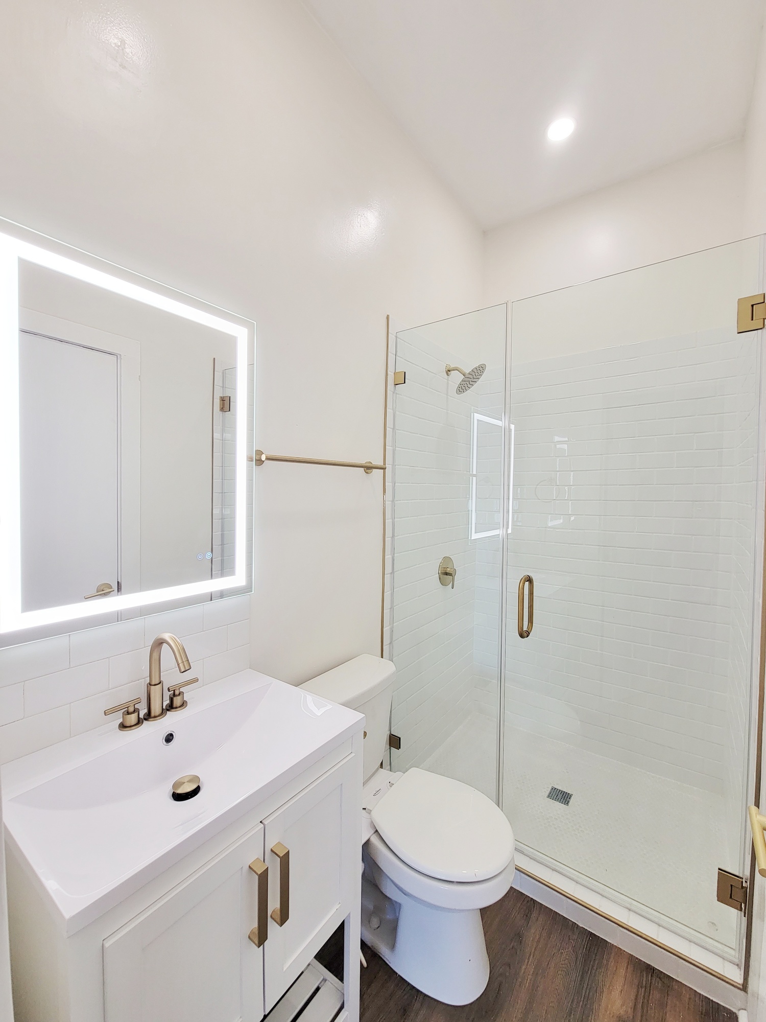 1304 W 17th Street thumbnail 44