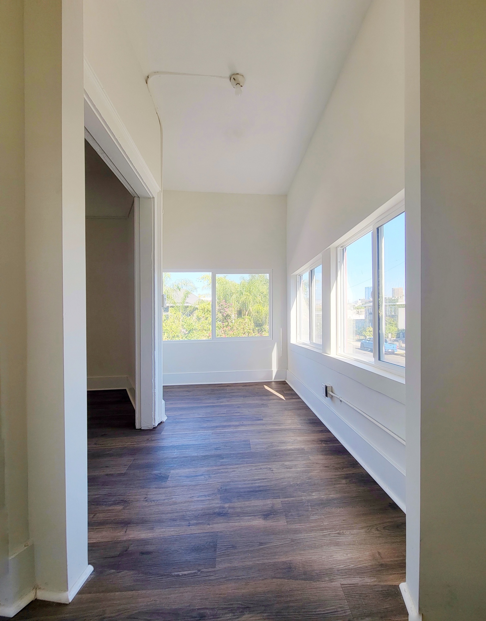 1304 W 17th Street thumbnail 47