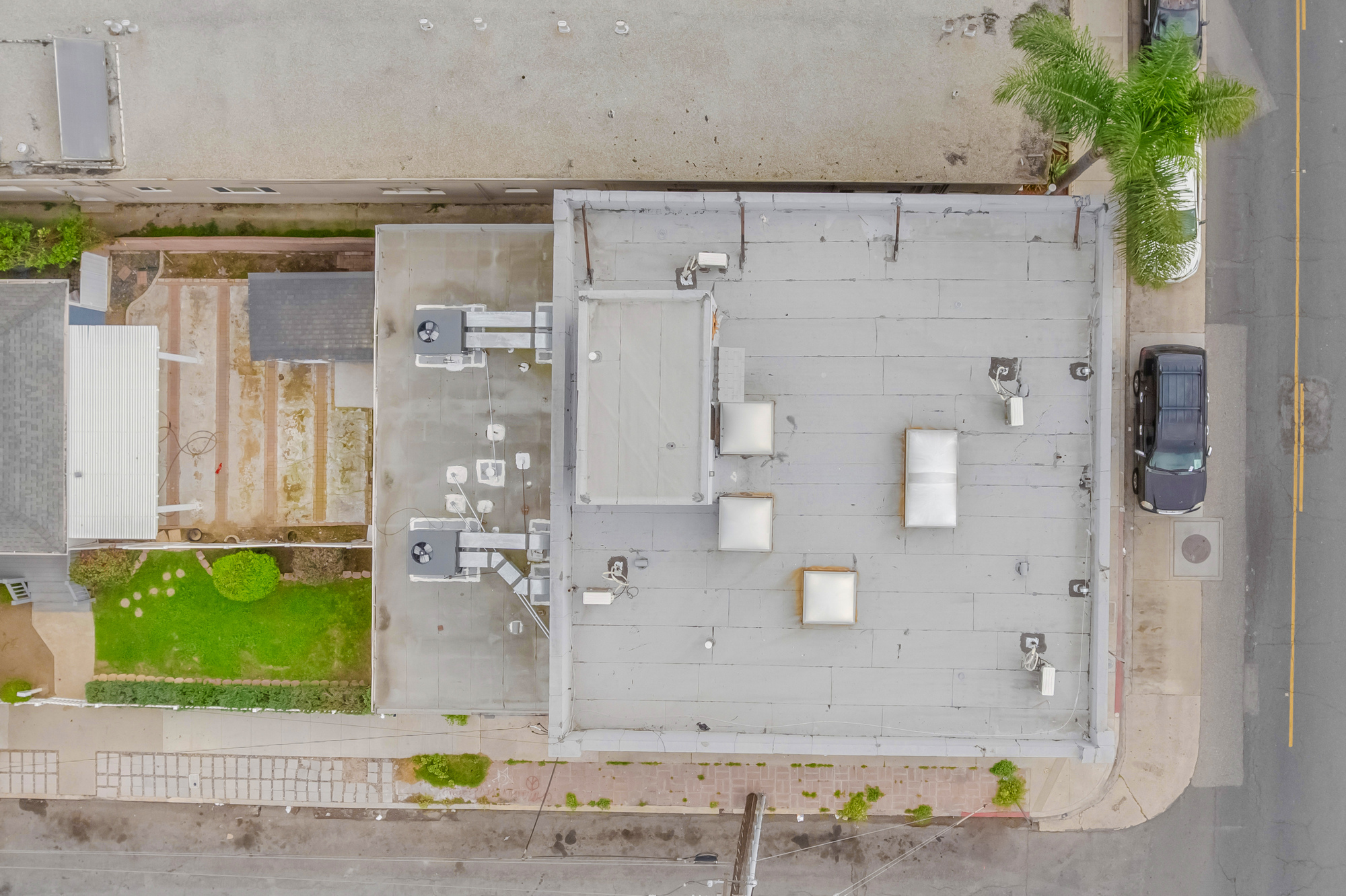 1427 E 4th St thumbnail 15