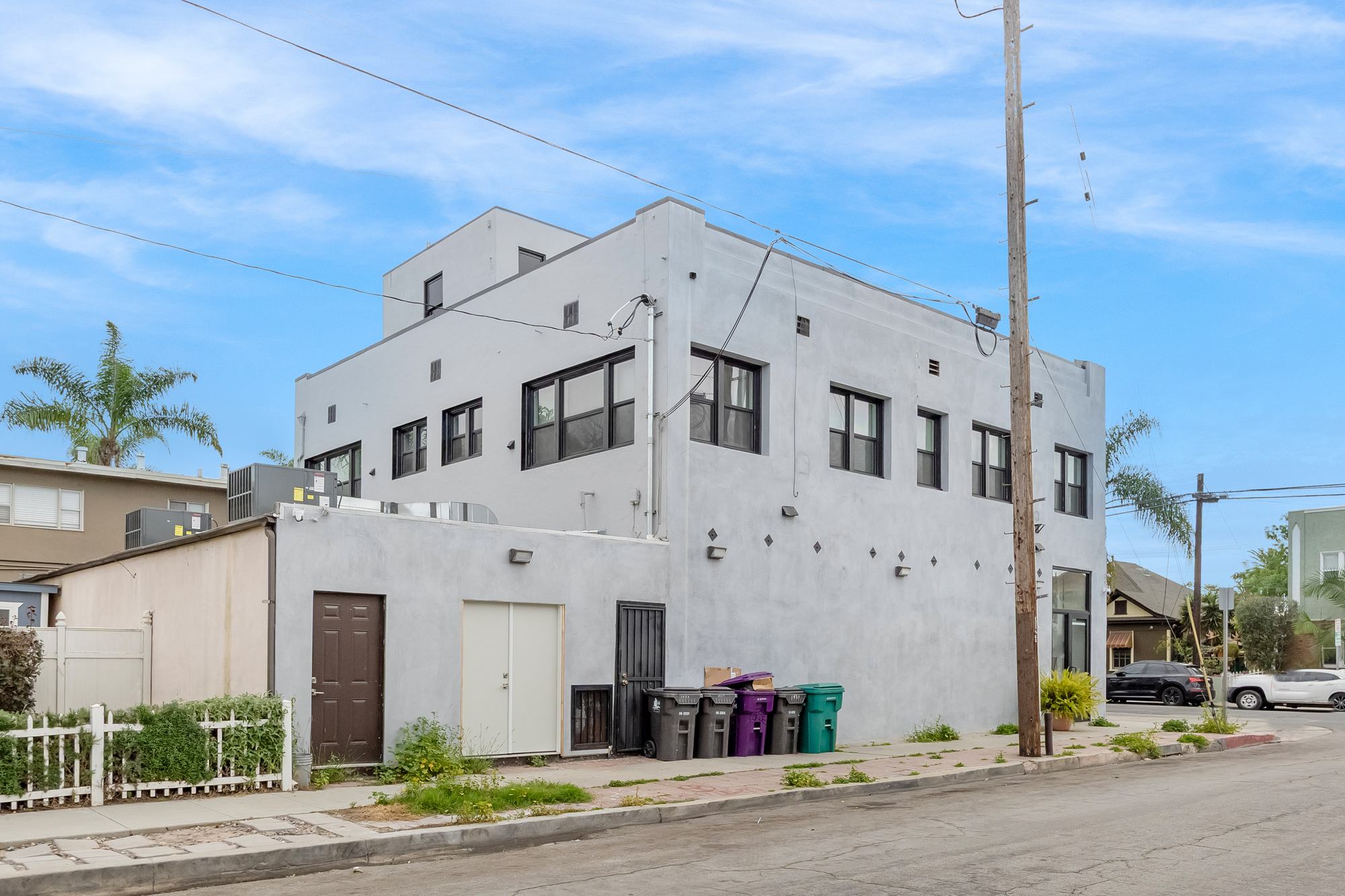 1427 E 4th St thumbnail 30