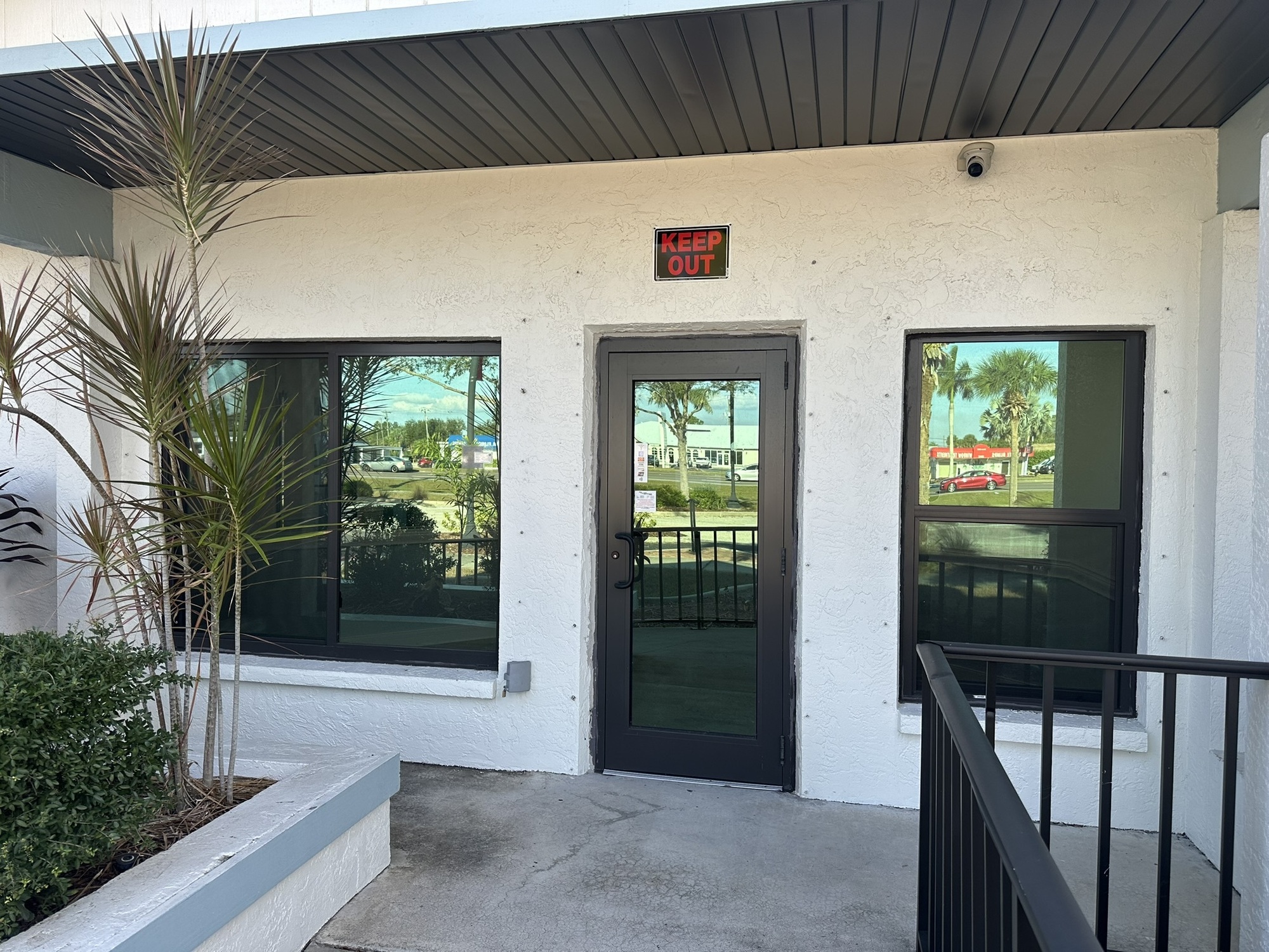 2841 Tamiami Trl - photo 12 of 74