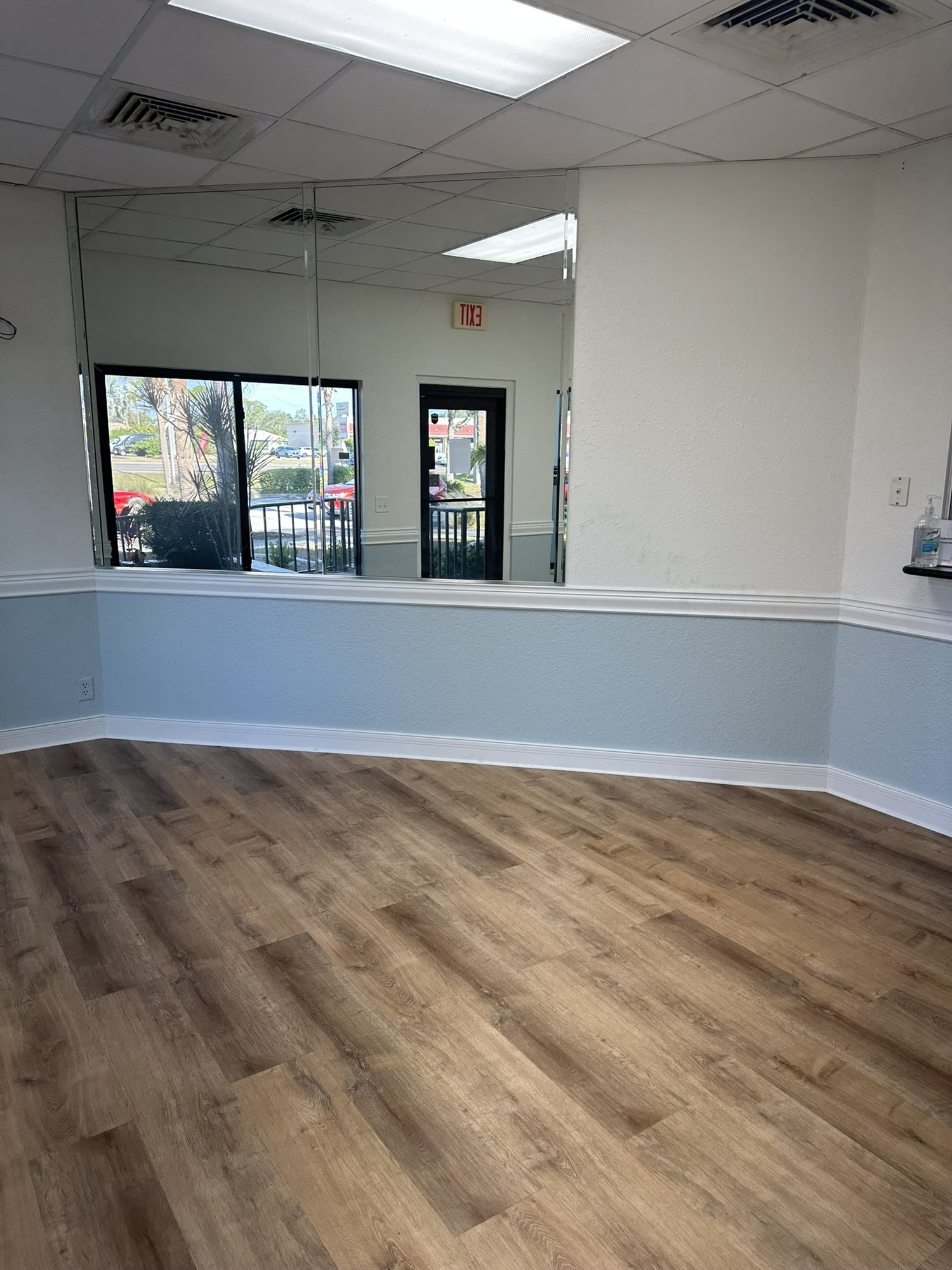 2841 Tamiami Trl - photo 15 of 74