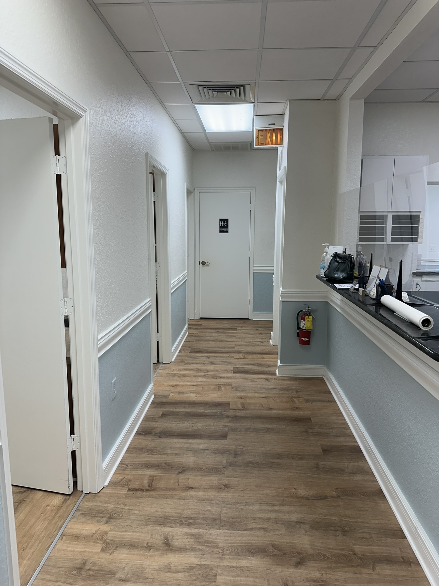 2841 Tamiami Trl - photo 16 of 74