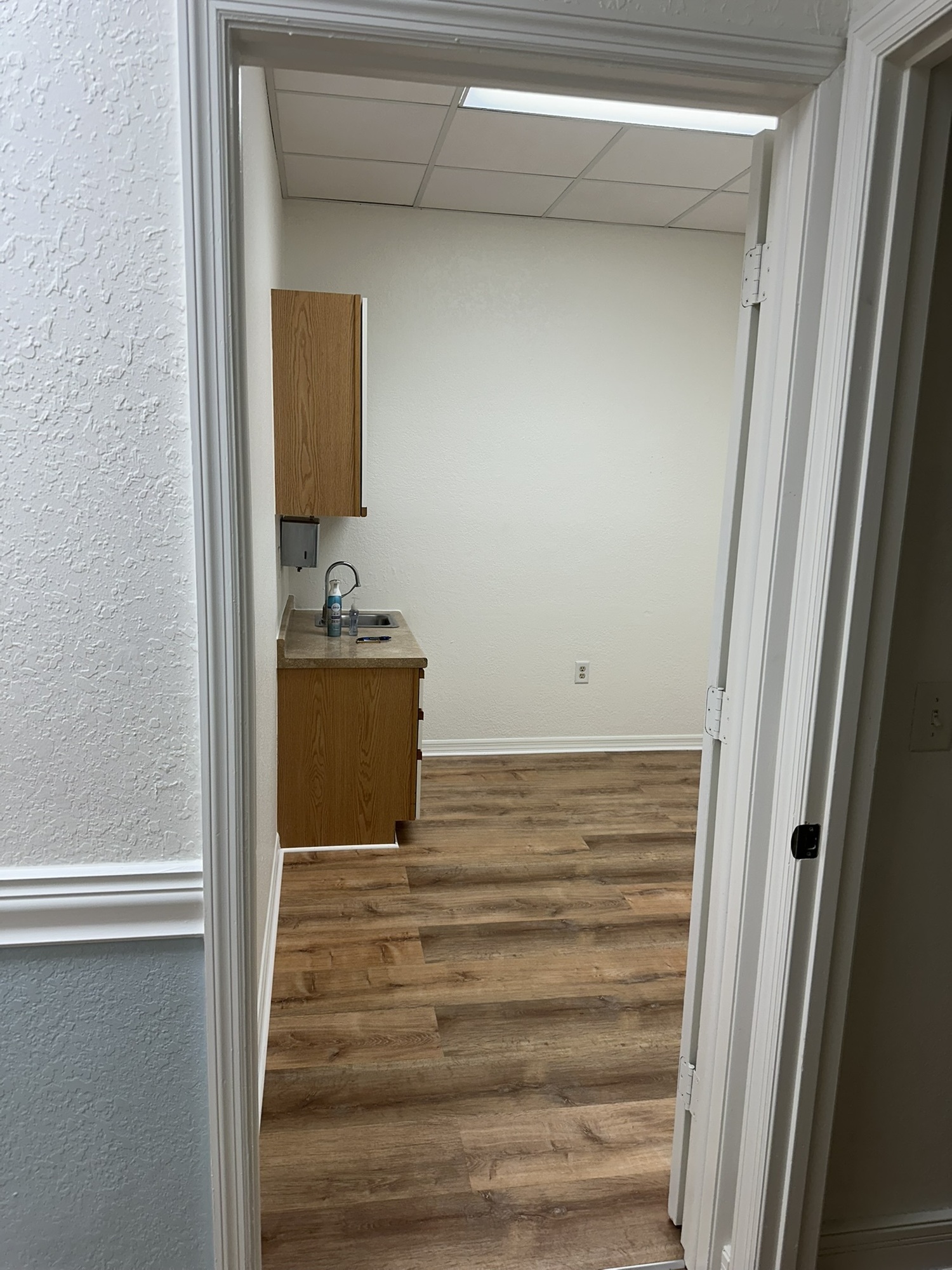 2841 Tamiami Trl - photo 17 of 74