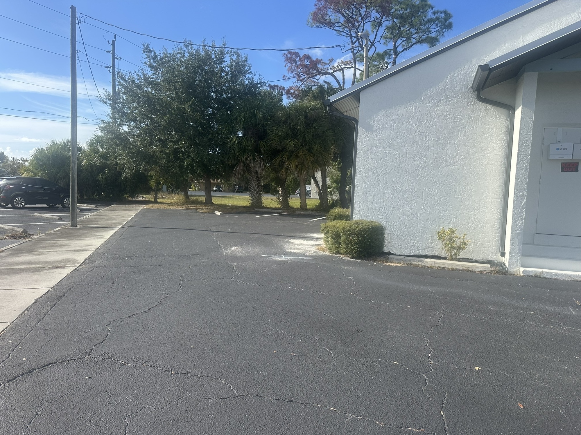 2841 Tamiami Trl - photo 19 of 74