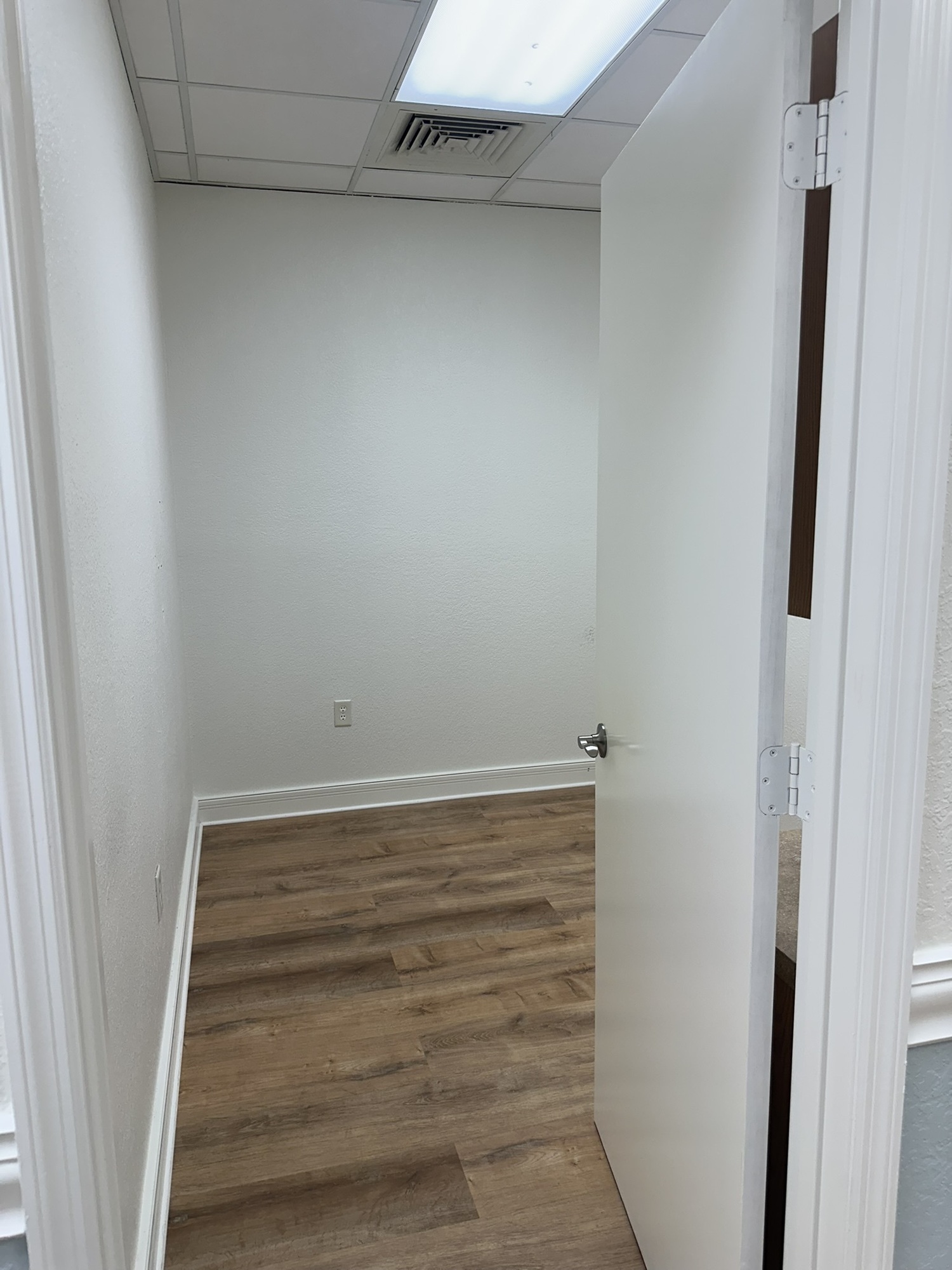 2841 Tamiami Trl - photo 24 of 74