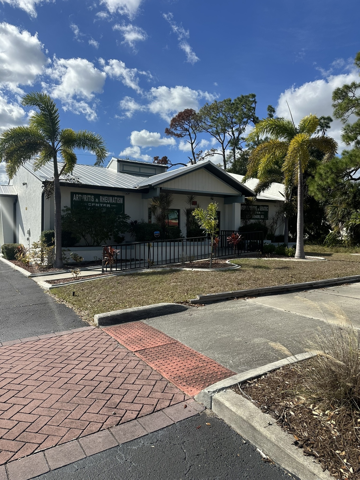 2841 Tamiami Trl - photo 67 of 74