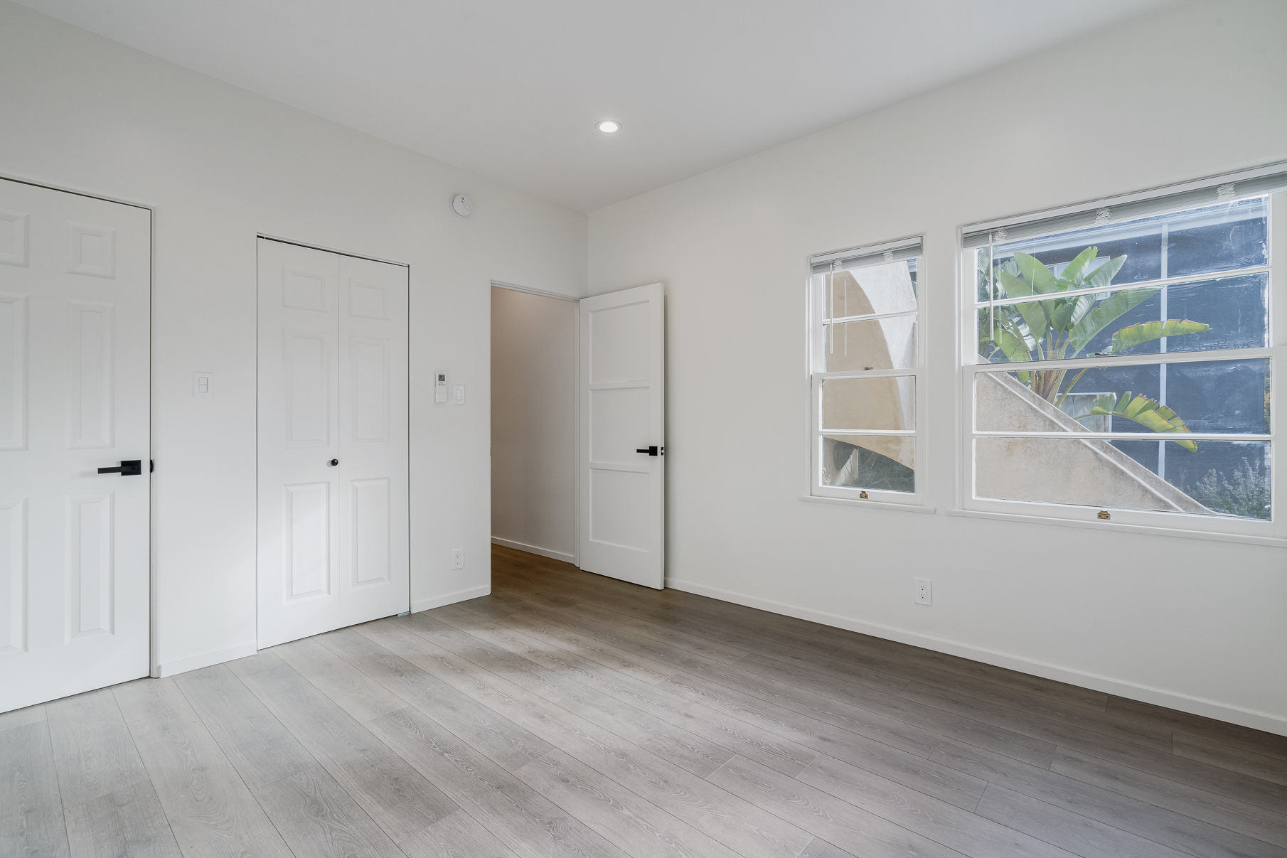1228 S Dunsmuir Ave thumbnail 15