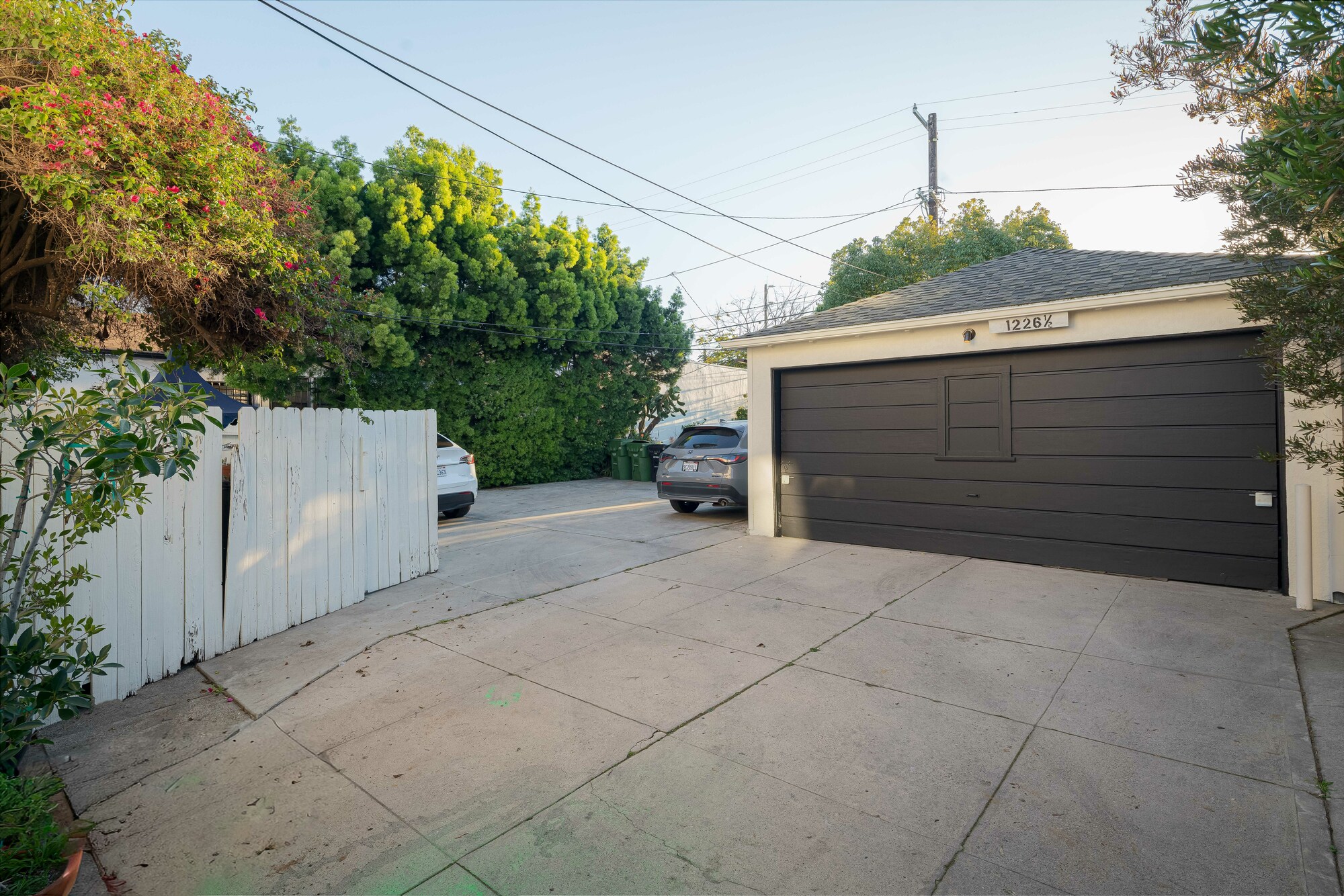 1228 S Dunsmuir Ave thumbnail 19