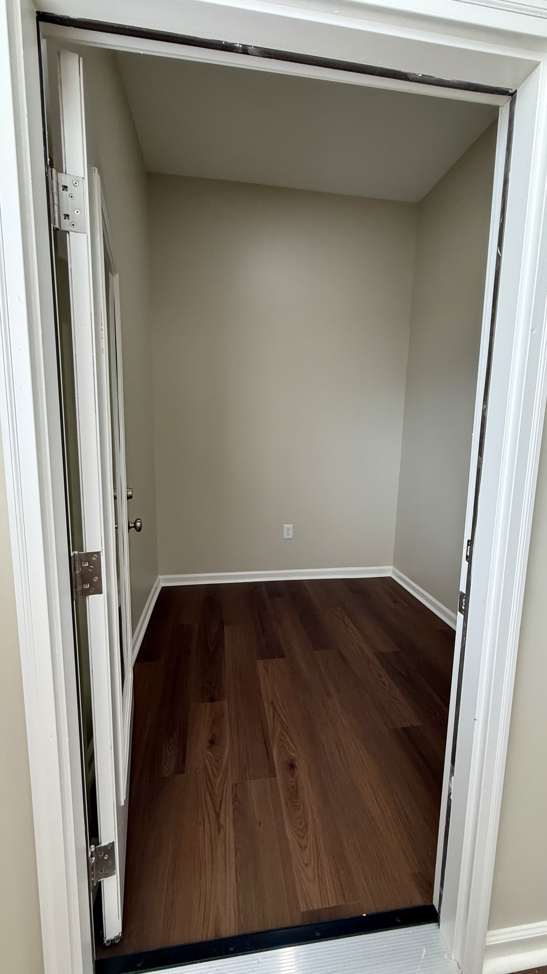 ±7,520 SF Renovated Flex Warehouse Space Available, Small office