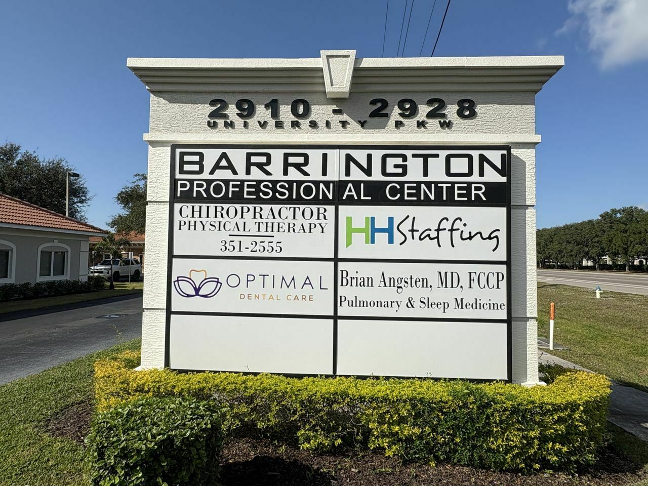 2910-2946 University Pkwy., Sarasota, FL 34243