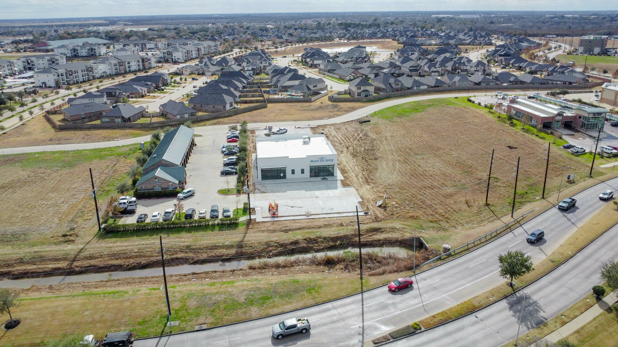 Retail Center Space Available | Co-Tenancy with Established Eye Center | Rosenberg, TX 3
