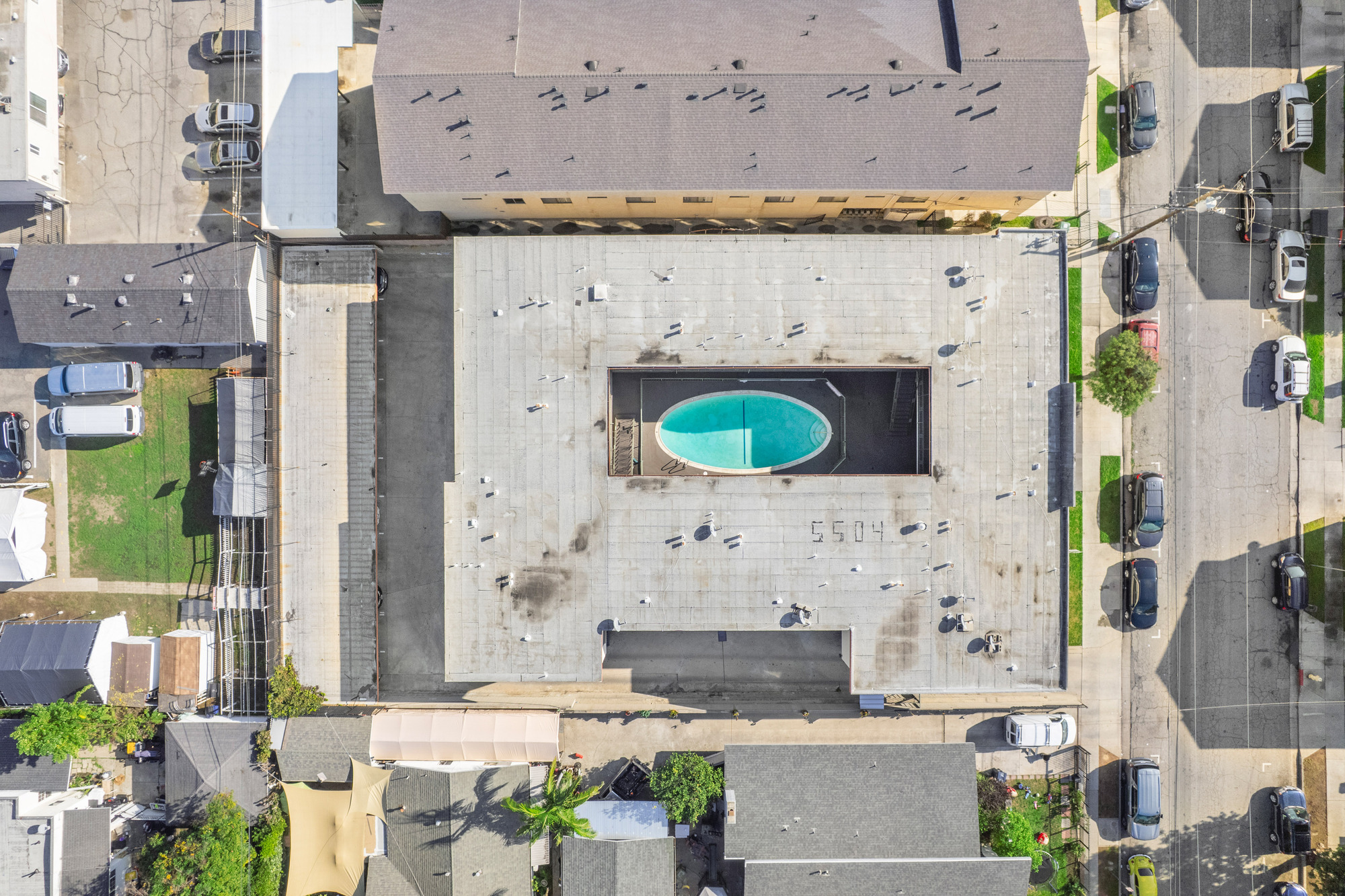 The Crest Apartments thumbnail 2