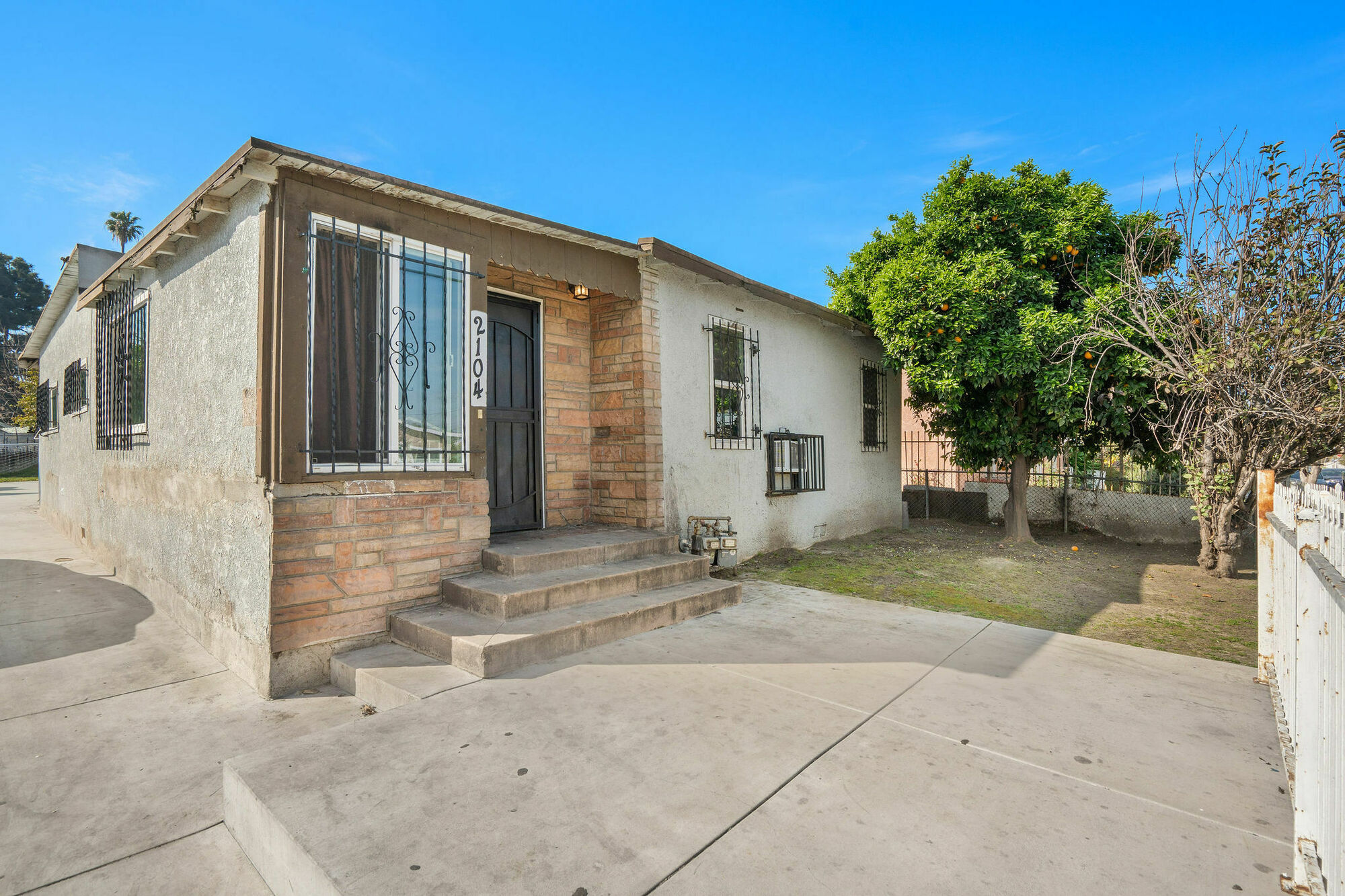 2104 E 113th St thumbnail 10